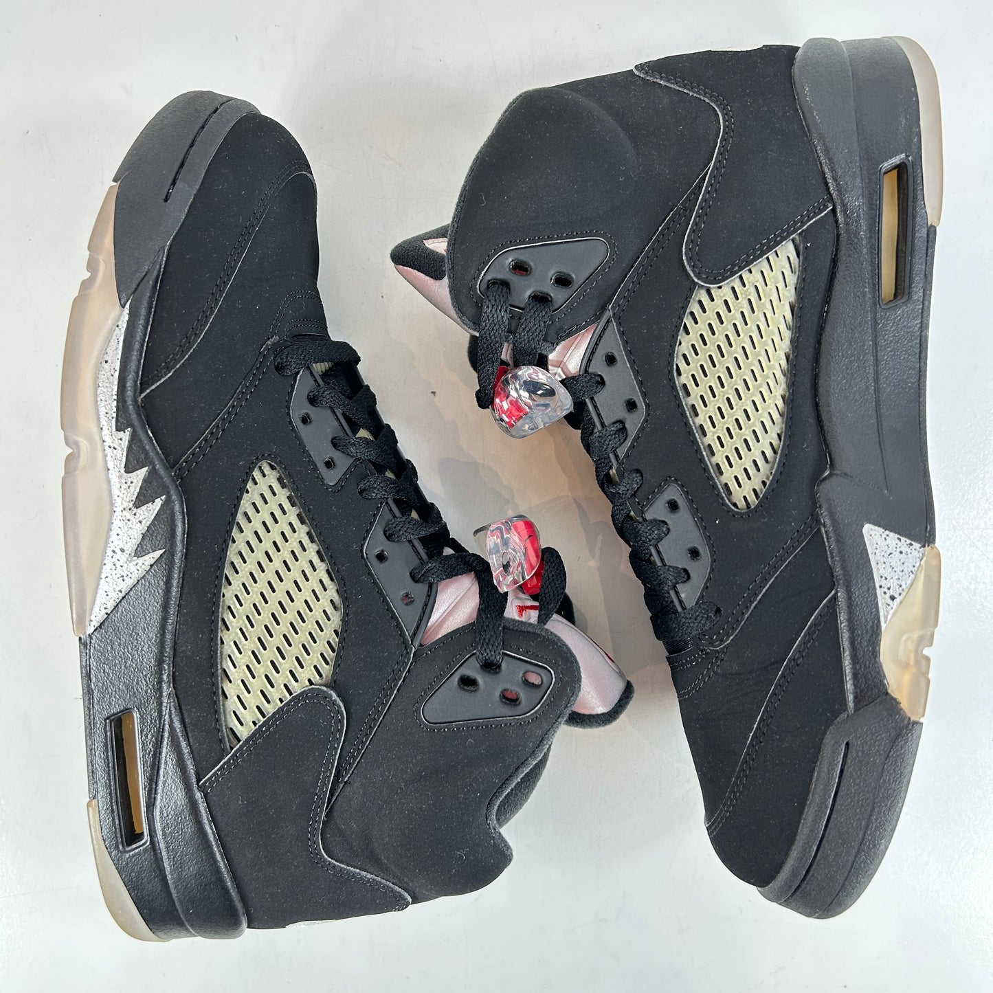 845035 003 Jordan 5 Retro Black Metallic (2016) [USED] - 9.5 M (Used) (No Box)