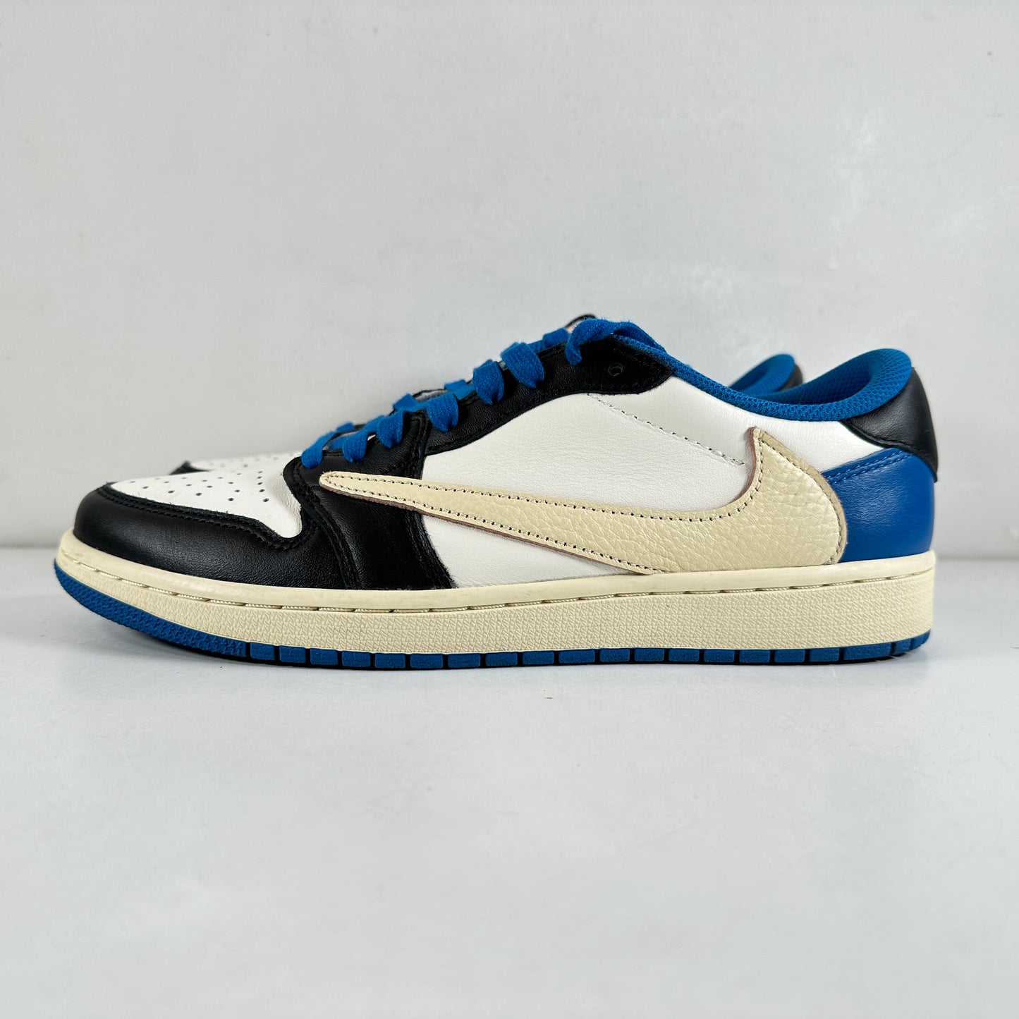 DM7866 140 Jordan 1 Retro Low OG SP Fragment x Travis Scott [USED] - 9 M (VNDS)