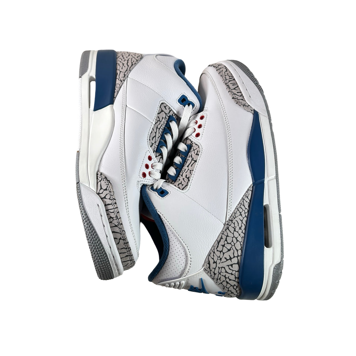 IF4396 104 Air Jordan 3 Retro True Blue (2026) [USED] - 8 M (Used2)