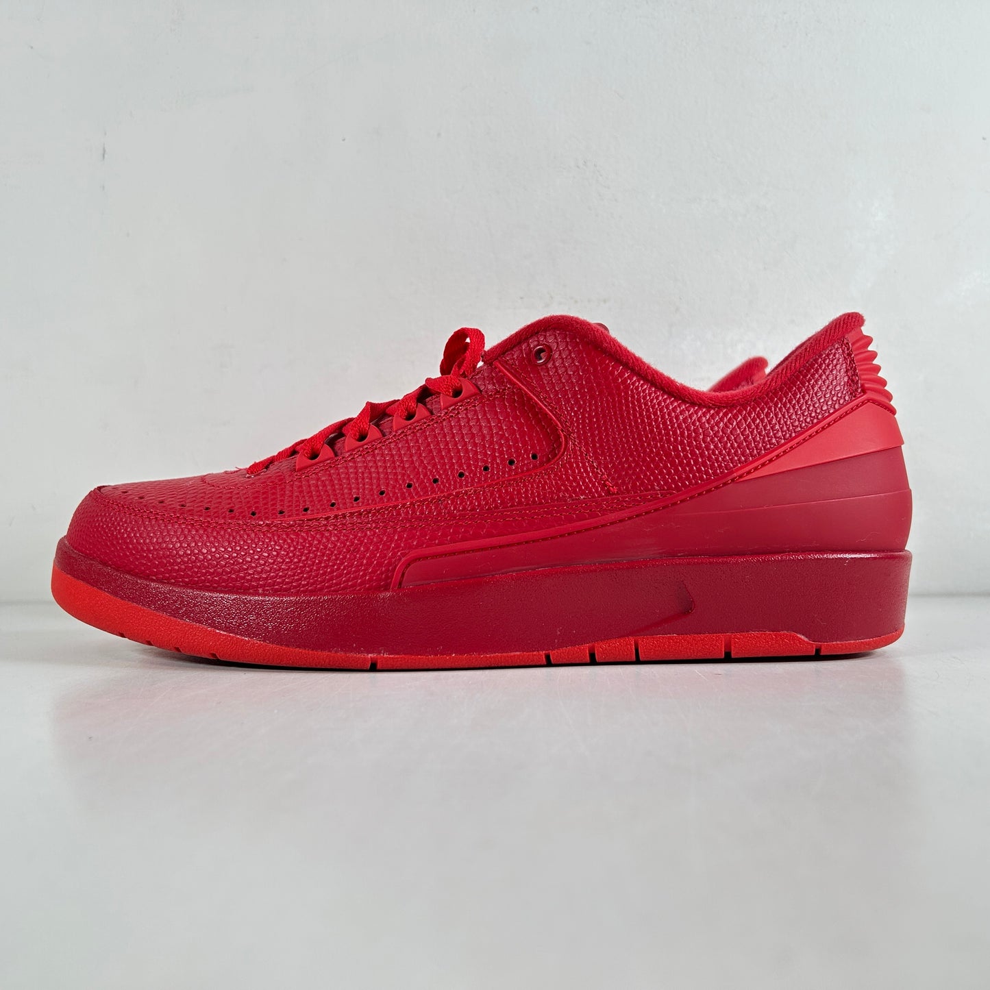 832819 606 Jordan 2 Retro Low Gym Red [USED] - 10.5 M (VNDS) (Replace Box)