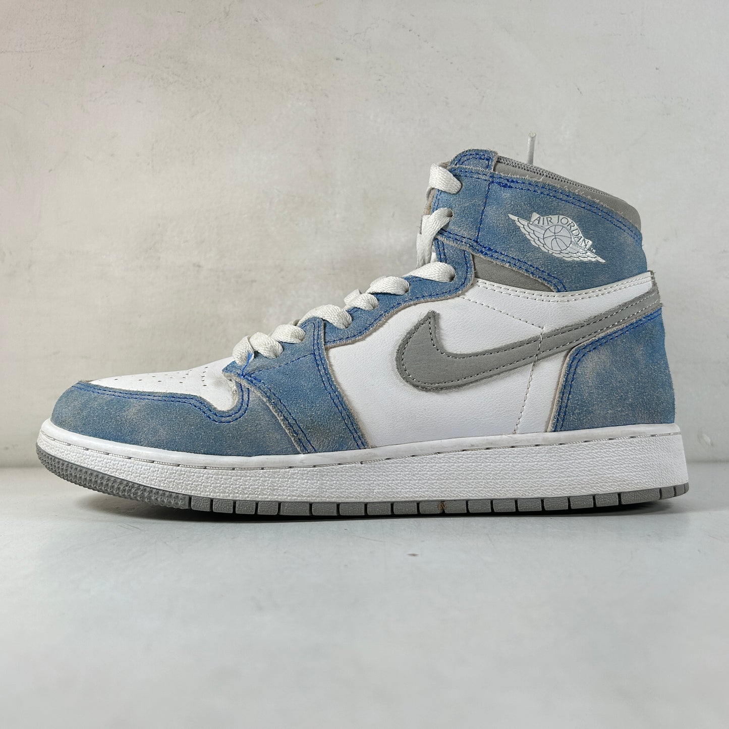 575441 402 Jordan 1 Hyper Royal GS [USED] - 7 Y (Used)