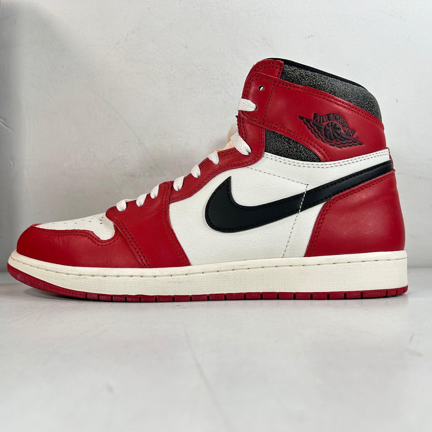 DZ5485 612 Jordan 1 Retro High OG Chicago Lost and Found [USED] - 13 M (Used2)