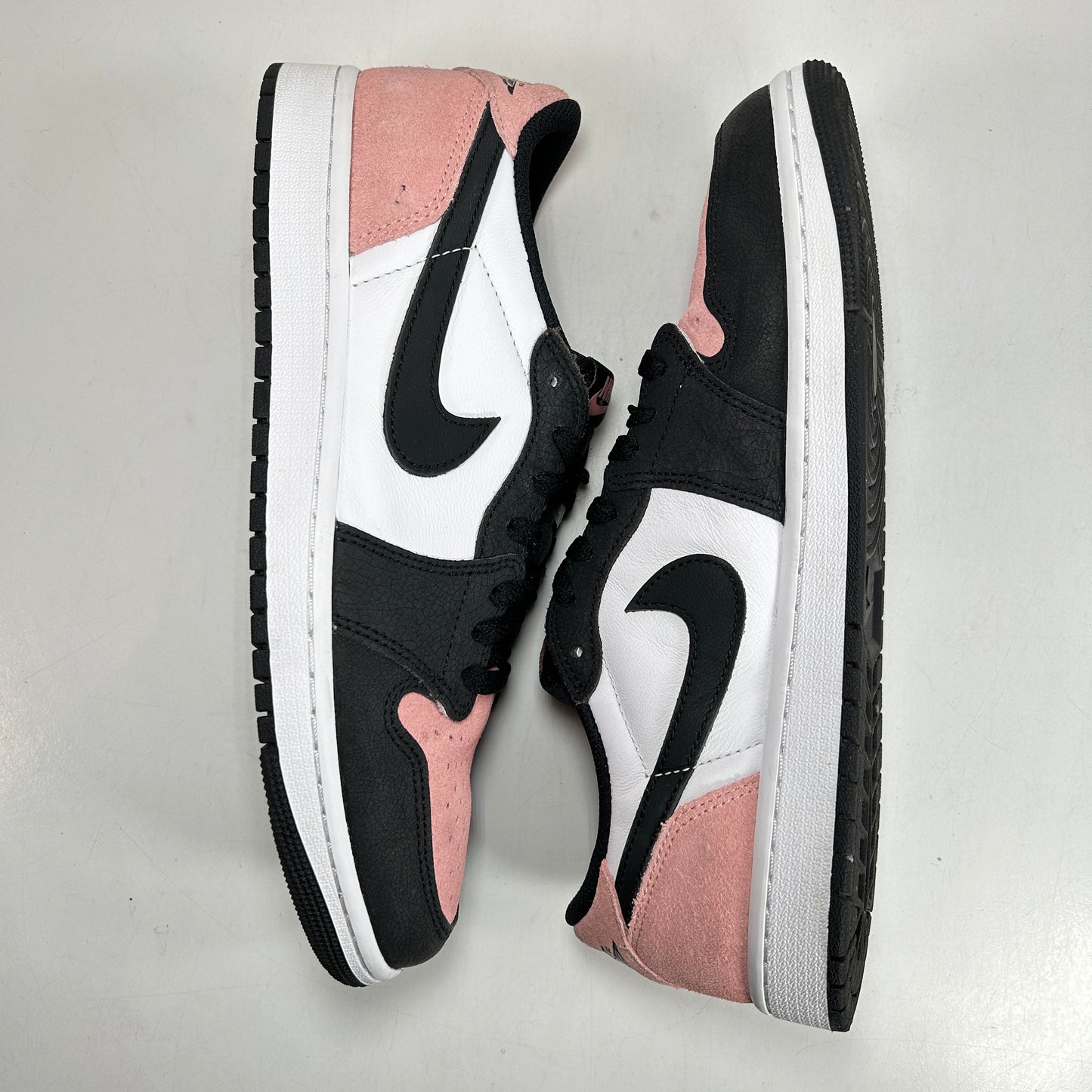 CZ0790 061 Jordan 1 Low OG Bleached Coral [USED] - 10 M (Used)