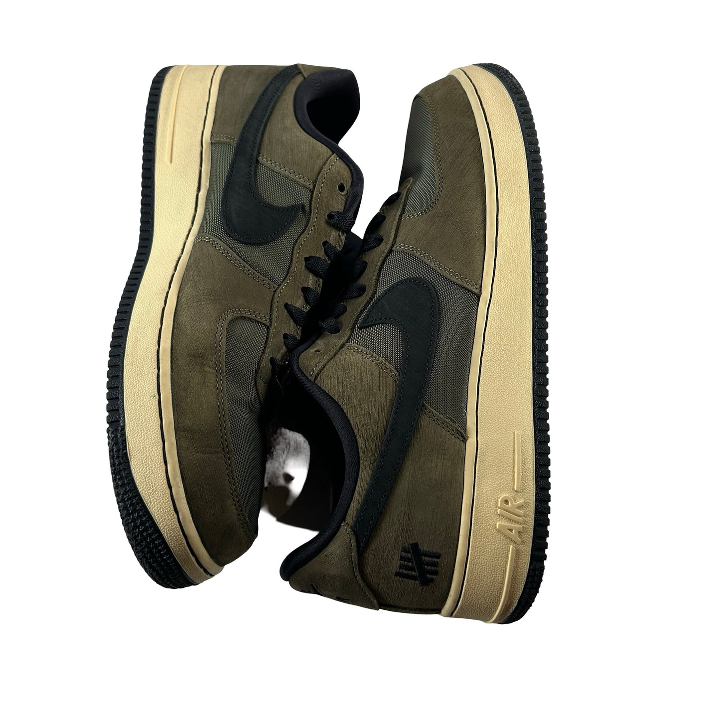 DH3064 300 Nike Air Force 1 Low SP Undefeated [USED] - 12.5 M (Used)