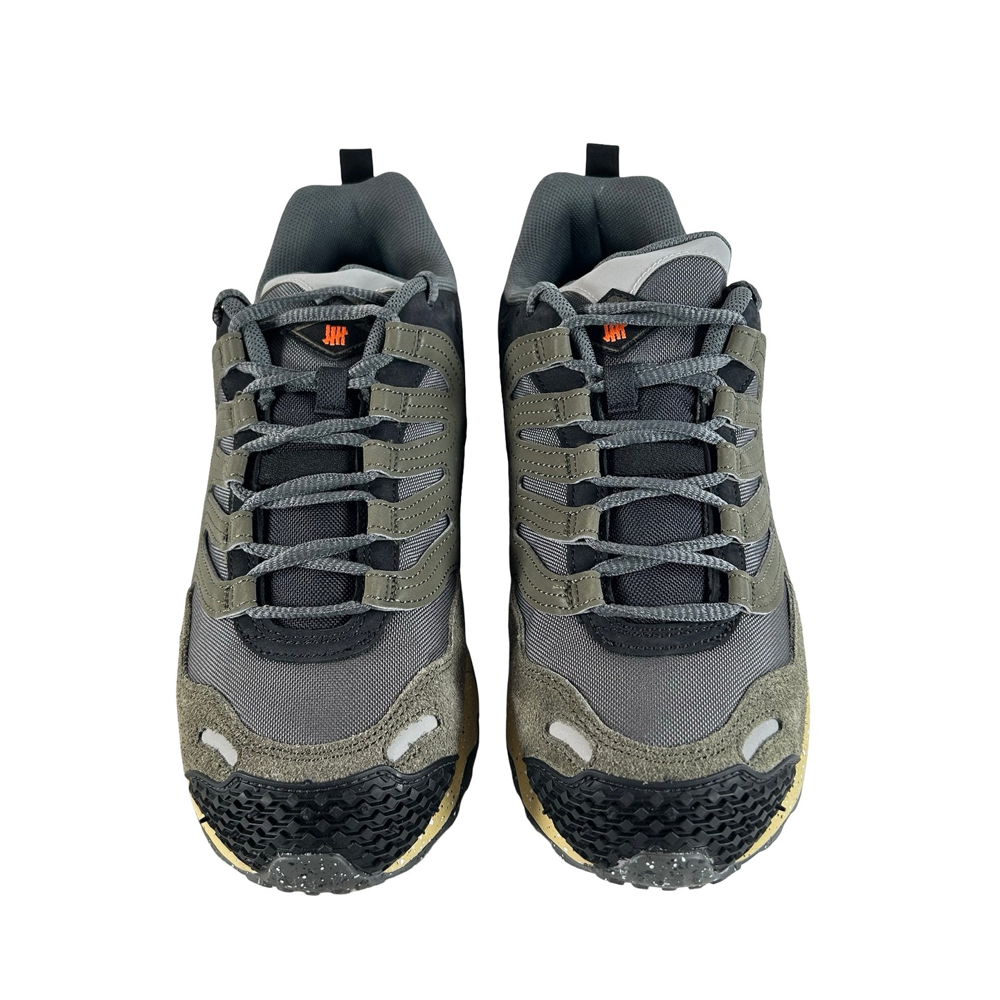 FN7546 300 Undefeated x Air Terra Humara 'Cargo Khaki' [USED] - 11 M (Used)