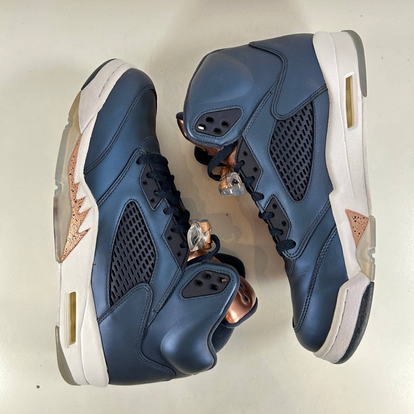 136027 416  Jordan 5 Retro Bronze [USED] - 10.5 M (Used) (Replace Box) (Ink Stains)