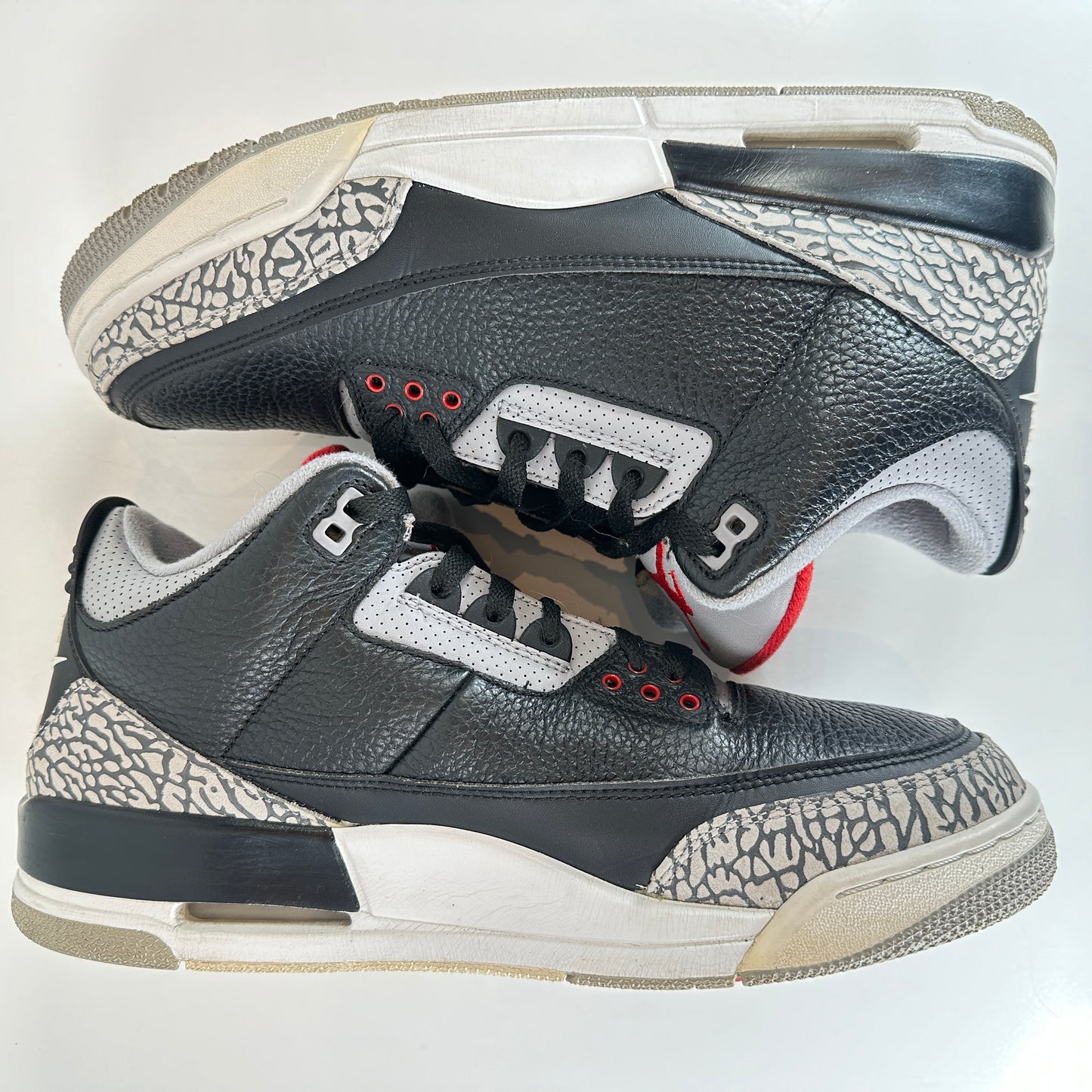 854262 001 Jordan 3 Negro Cemento 2018