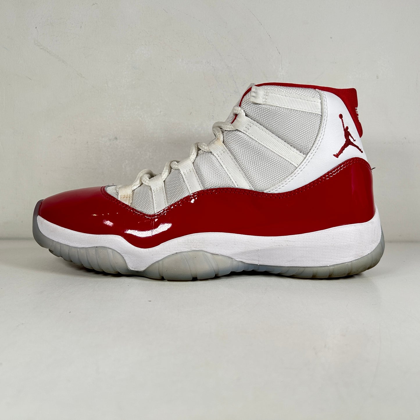 CT8012 116 Jordan 11 Retro Cherry (2022) [USED] - 11.5 M (Used)