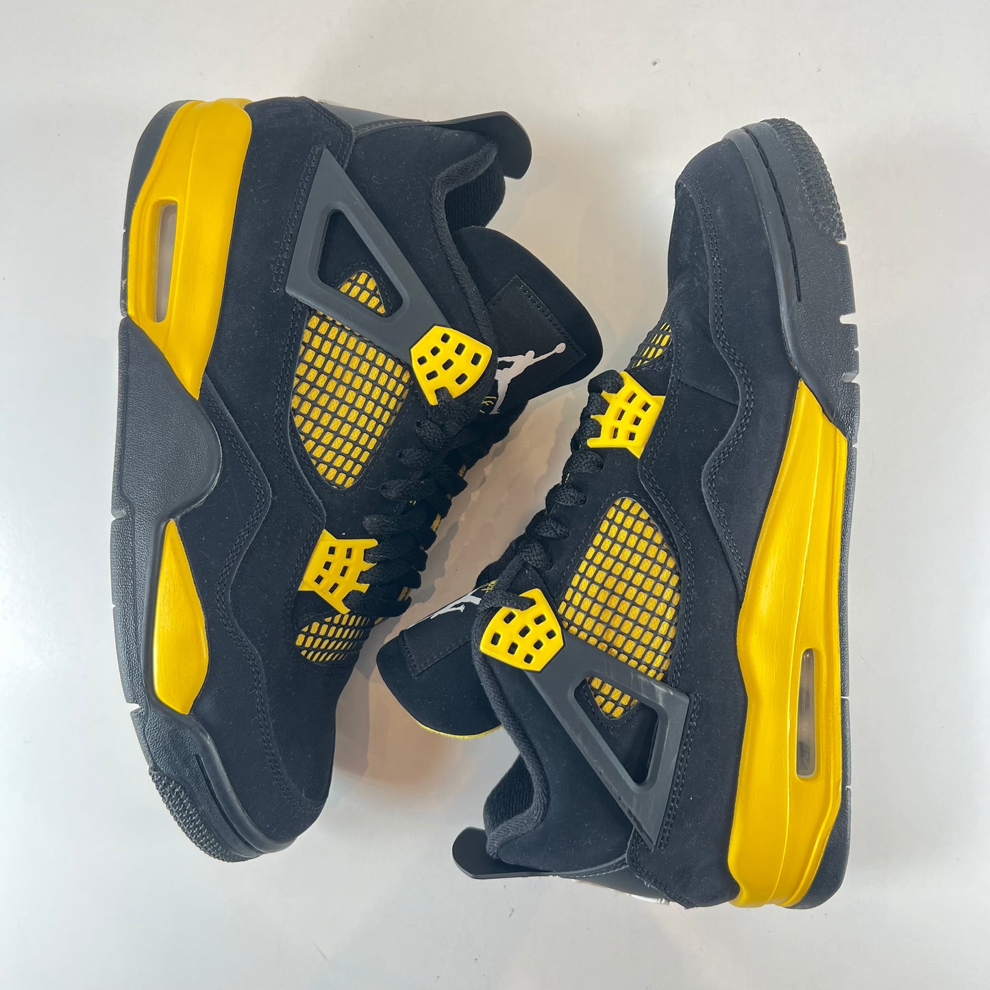 DH6927 017 Jordan 4 Retro Thunder [USED] - 9.5 M (Used3)