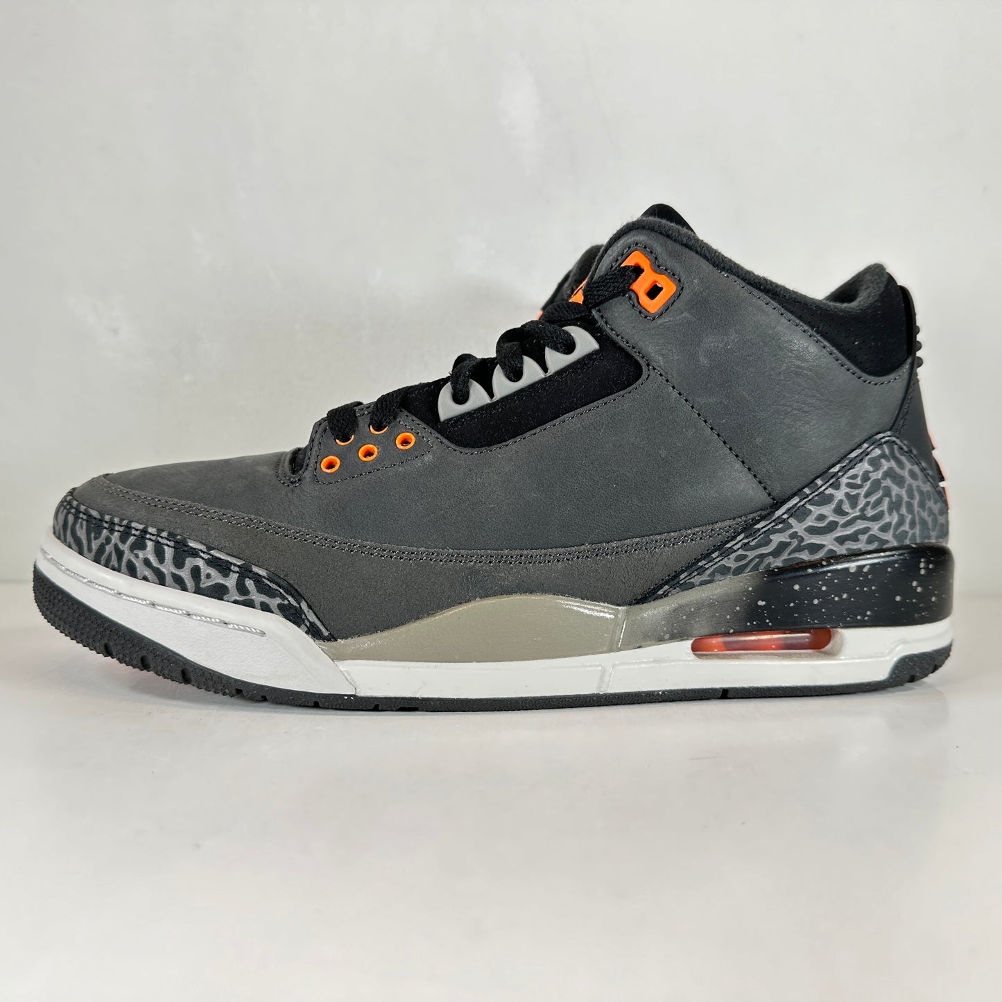 CT8532 080 Jordan 3 Retro Fear Pack (2023) [USED] - 9.5 M (Used2)