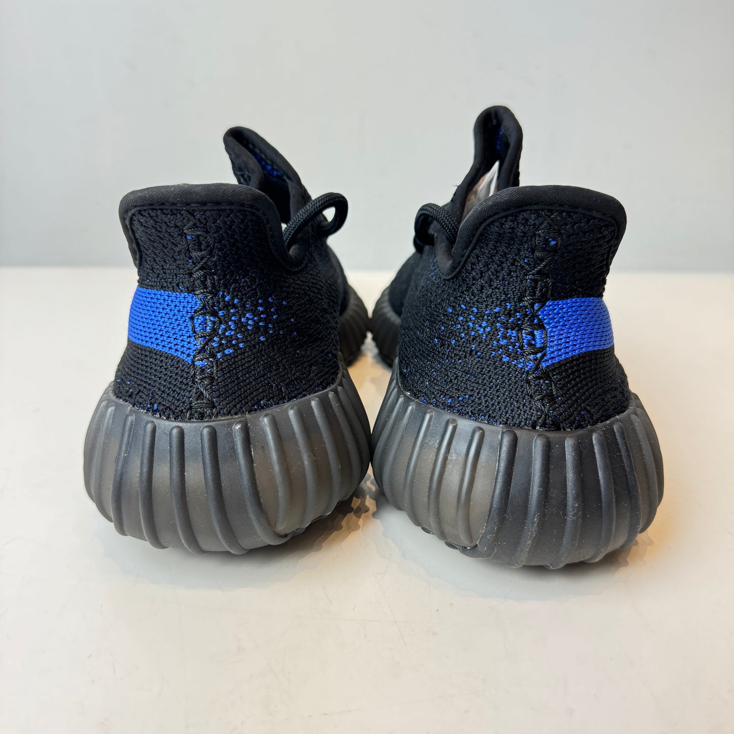 GY7164 Adidas Yeezy Boost 350 V2 Dazzling Blue [USED] - 5.5 M (Used)