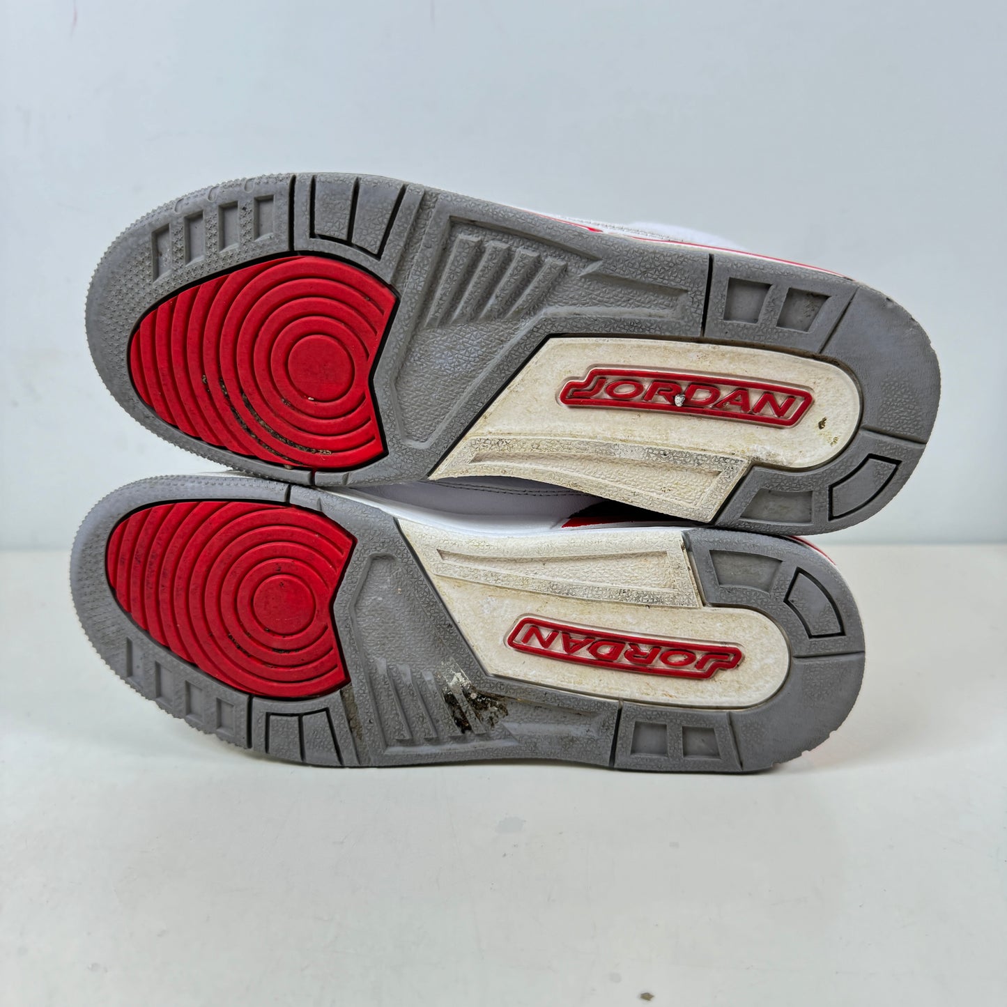 DM0967 160 Jordan 3 Retro Fire Red (2022) (GS) [USED] - 7 Y (Used)