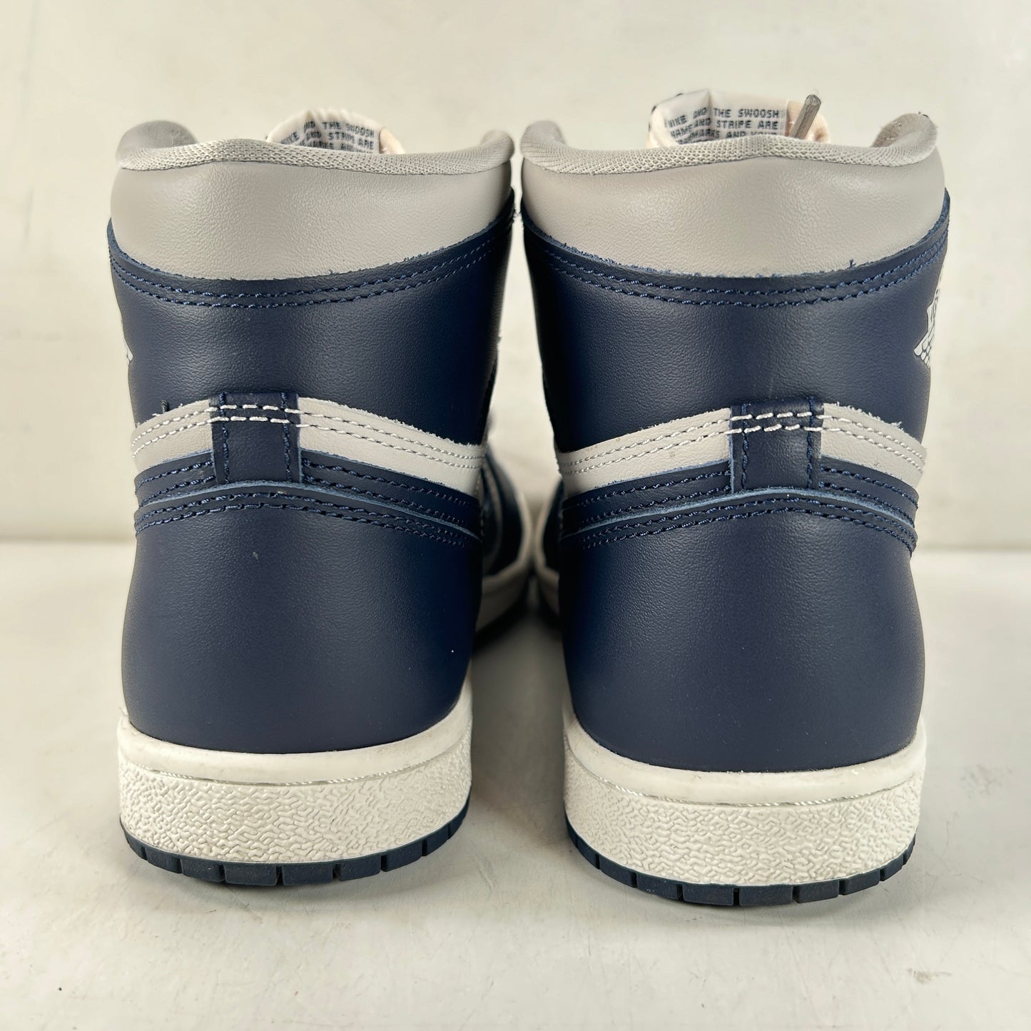 BQ4422 400 Jordan 1 High 85 Georgetown [USED] - 8.5 M (Used)