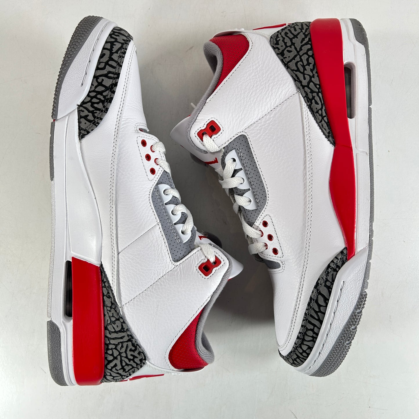 DN3707 160 Jordan 3 Retro Rojo fuego (2022)