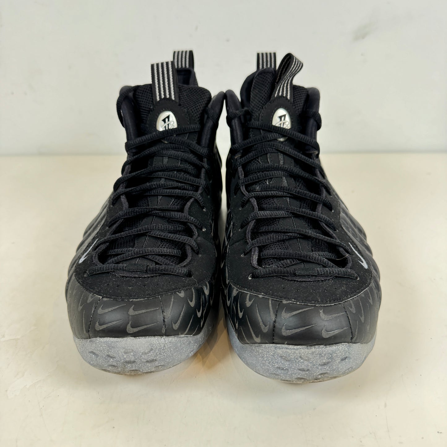 CV0369 001 Nike Air Foamposite One All-Over Swoosh Black 11.5 [USED]