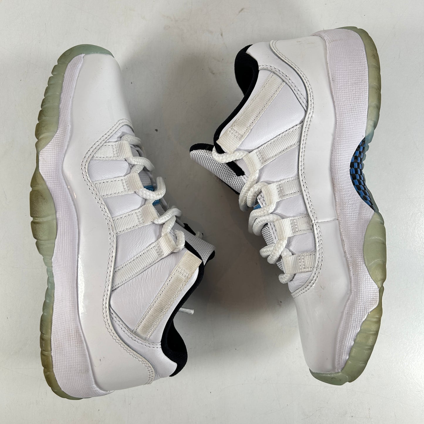 528896 117 Jordan 11 Retro Low Legend Blue (GS) [USED] - 4Y (Used)