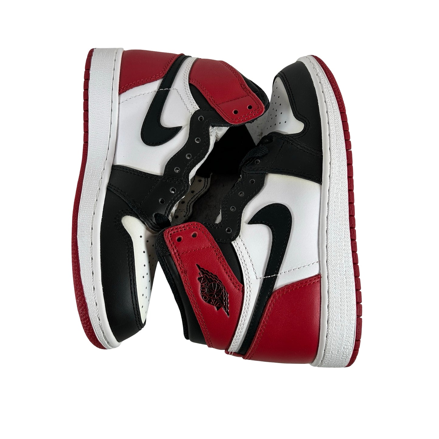 575441 125 Jordan 1 Retro Black Toe (2016) (GS) [CONDITIONAL] - 4 Y (Yellowing Toe Box)