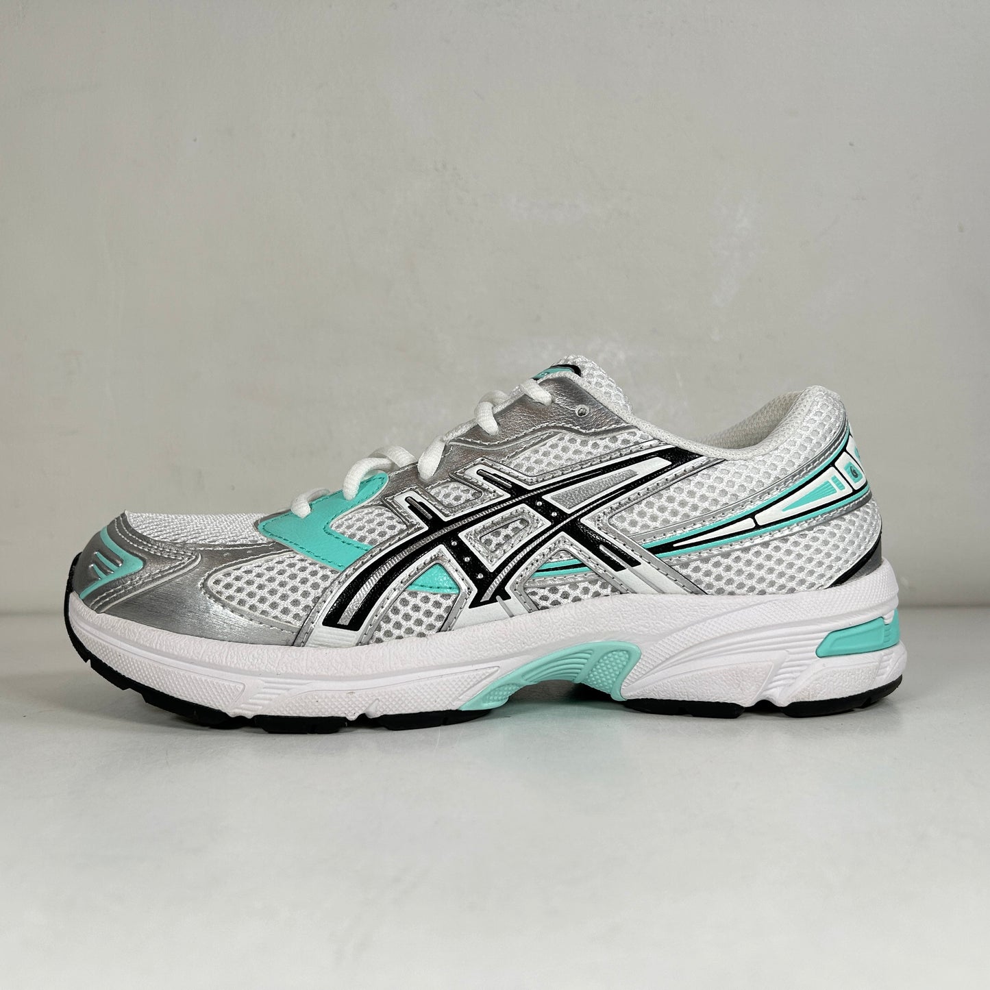 1204A163 102 ASICS Gel-1130 White Aqua (GS) [USED] - 5.5 M (Used) (Replace Box)