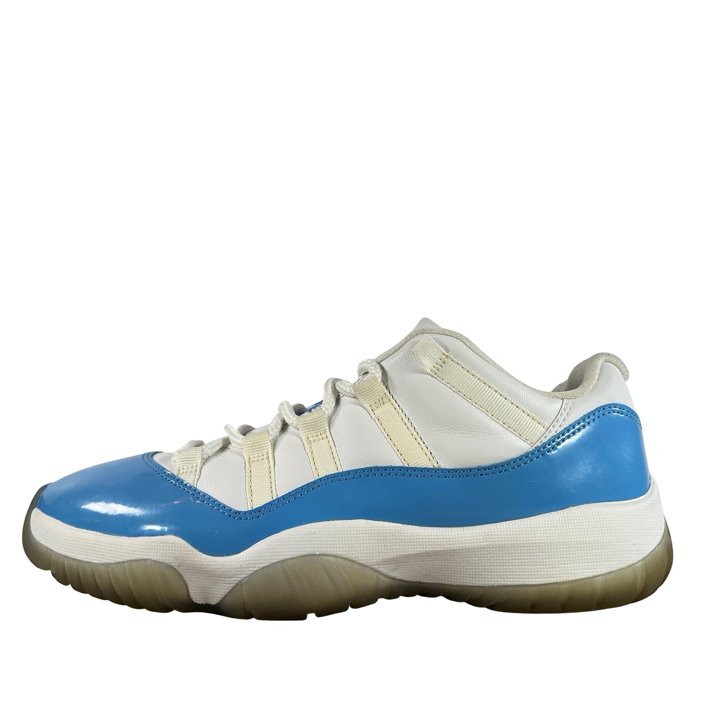 528895 106 Jordan 11 Retro Low University Blue (2017) [USED] - 9 M (Used)