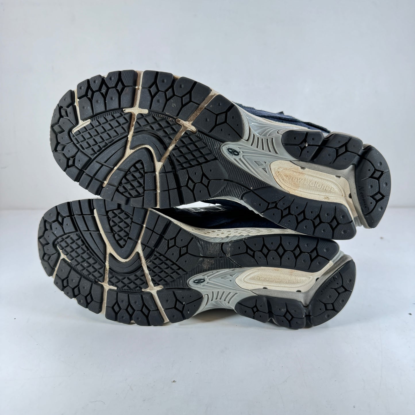 M2002RDF New Balance 2002R Paquete de protección Azul marino oscuro