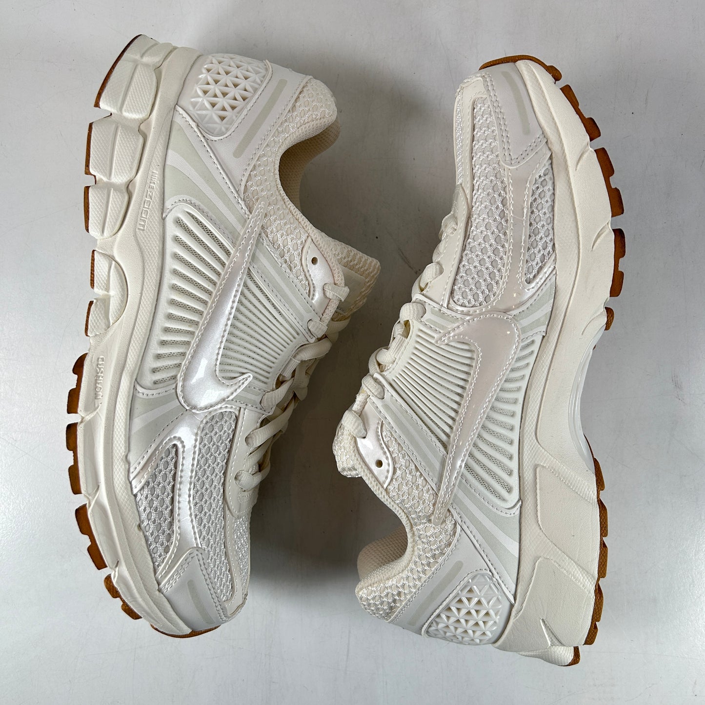 HM5886 133 Nike Zoom Vomero 5 Sail Coconut Milk (Women's) [USED] - 12 W (Used)