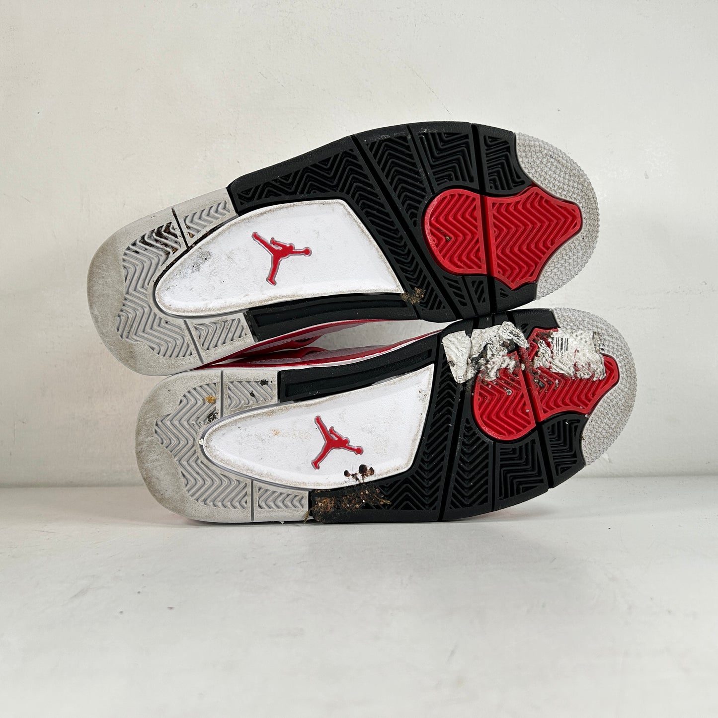 408452 161 Jordan 4 Retro Red Cement (GS) [USED] - 5.5 Y (Used2)