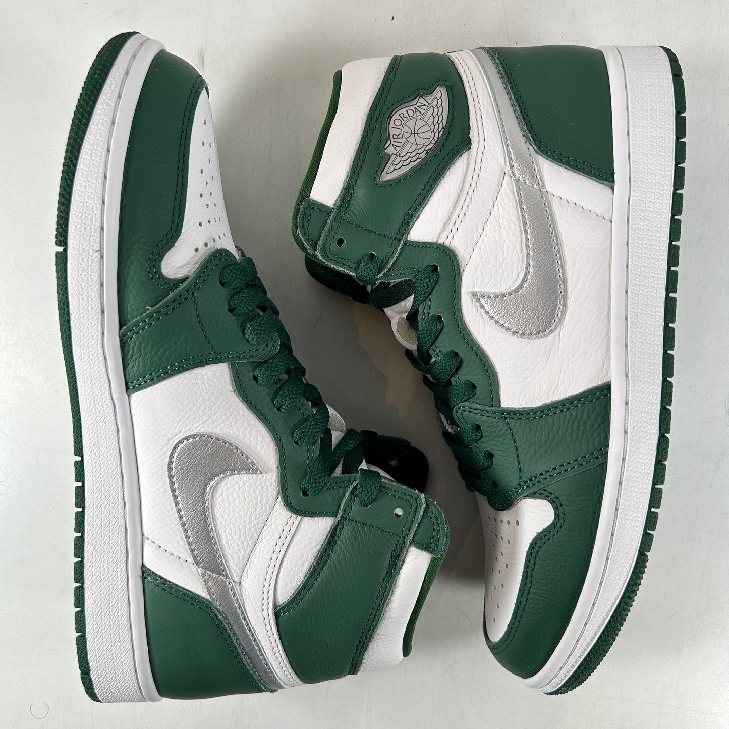 DZ5485 303 Jordan 1 Retro High OG Gorge Green [USED] - 9.5 M (Used)