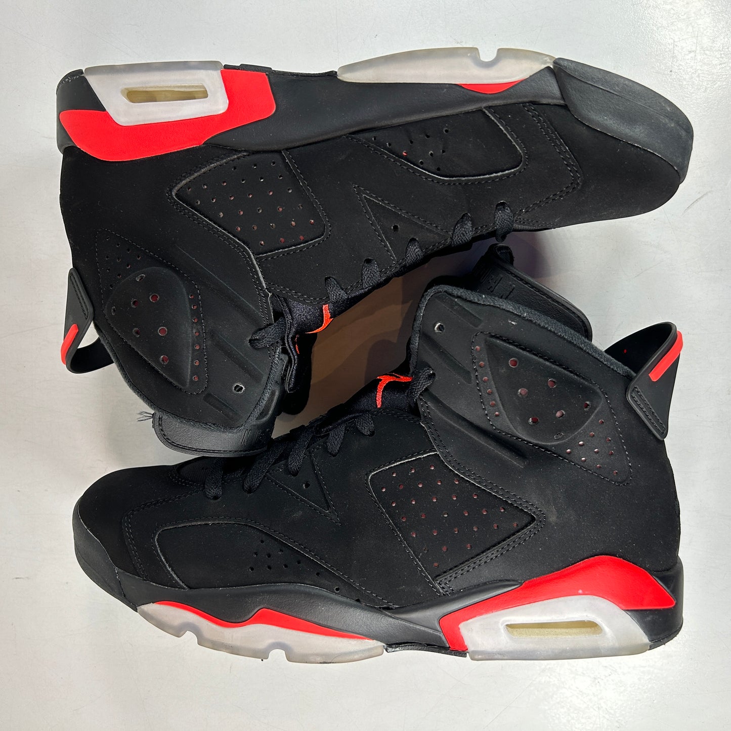 384664 060 Jordan 6 Infrared [USED] - 11 M (VNDS)