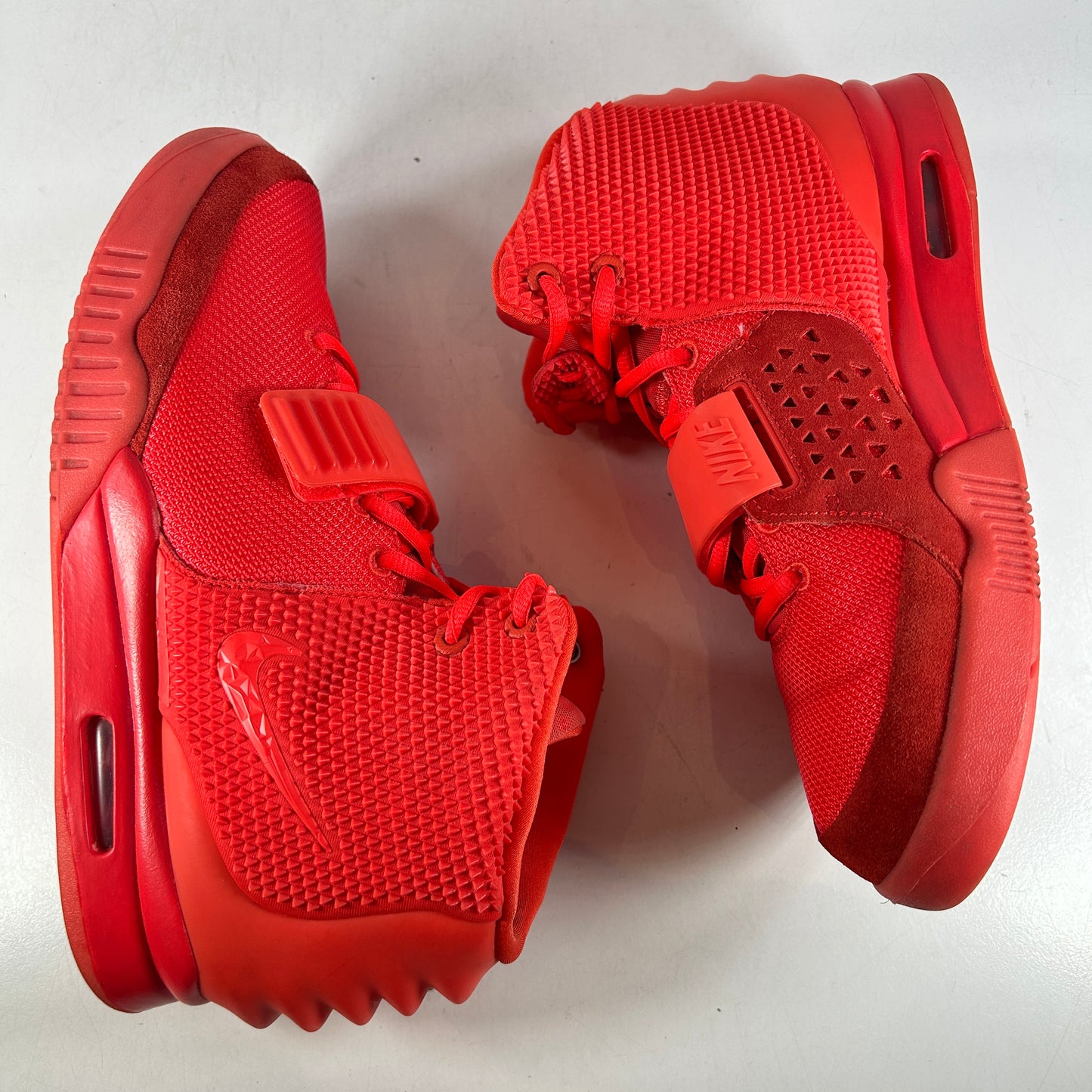 508214 660 Nike Air Yeezy 2 Red October [USED] - 10 M (Used)