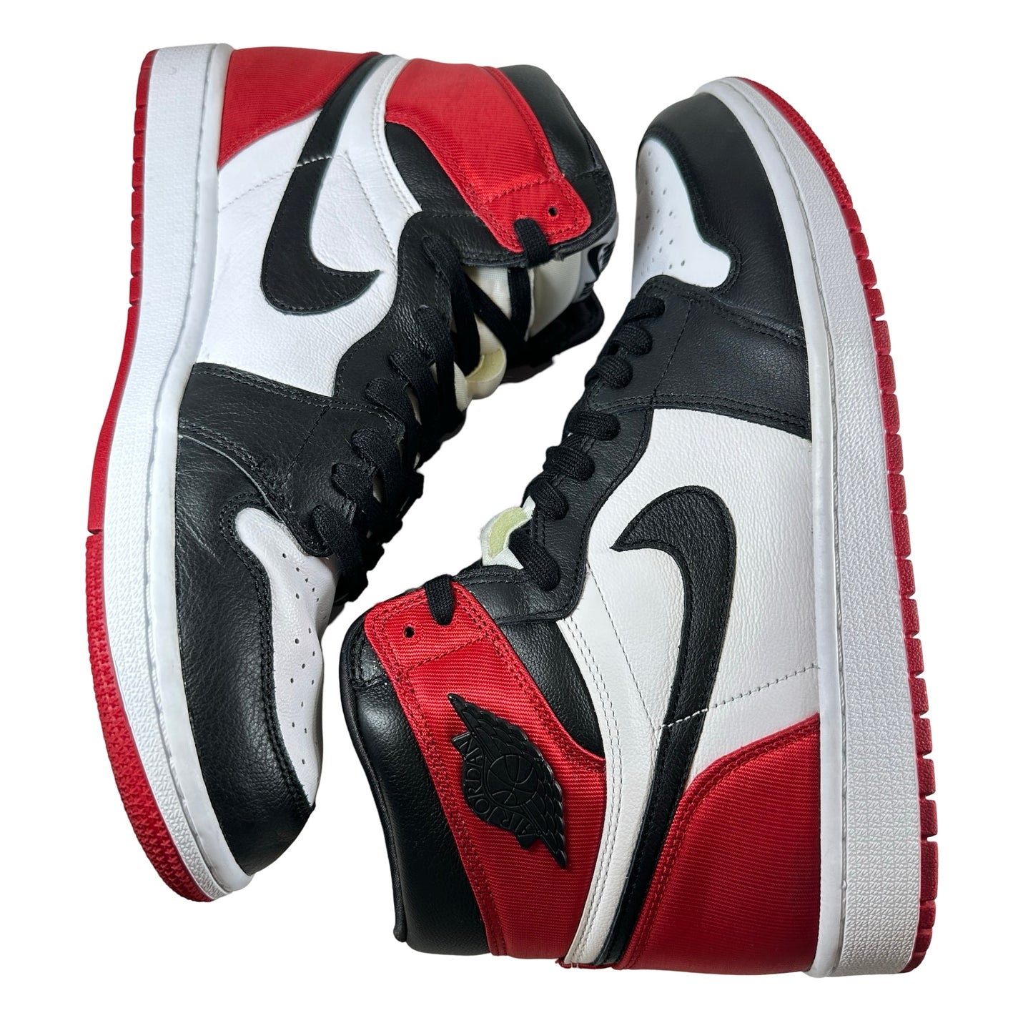 CD0461 016 AJ1 Satin Black Toe [USED] - 11.5 W (Used)