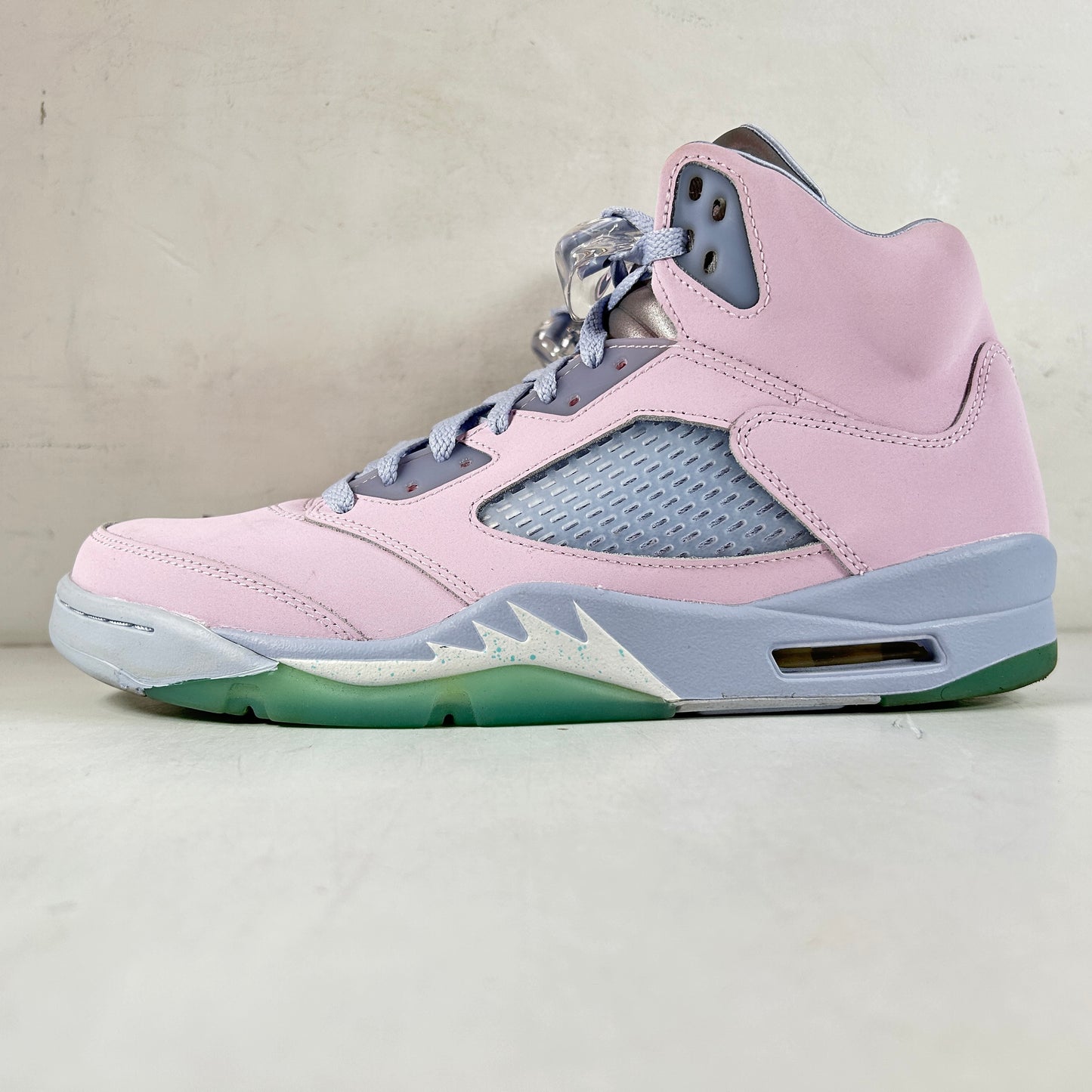 DV0562 600 Jordan 5 Retro Easter [USED] - 10 M (Used)