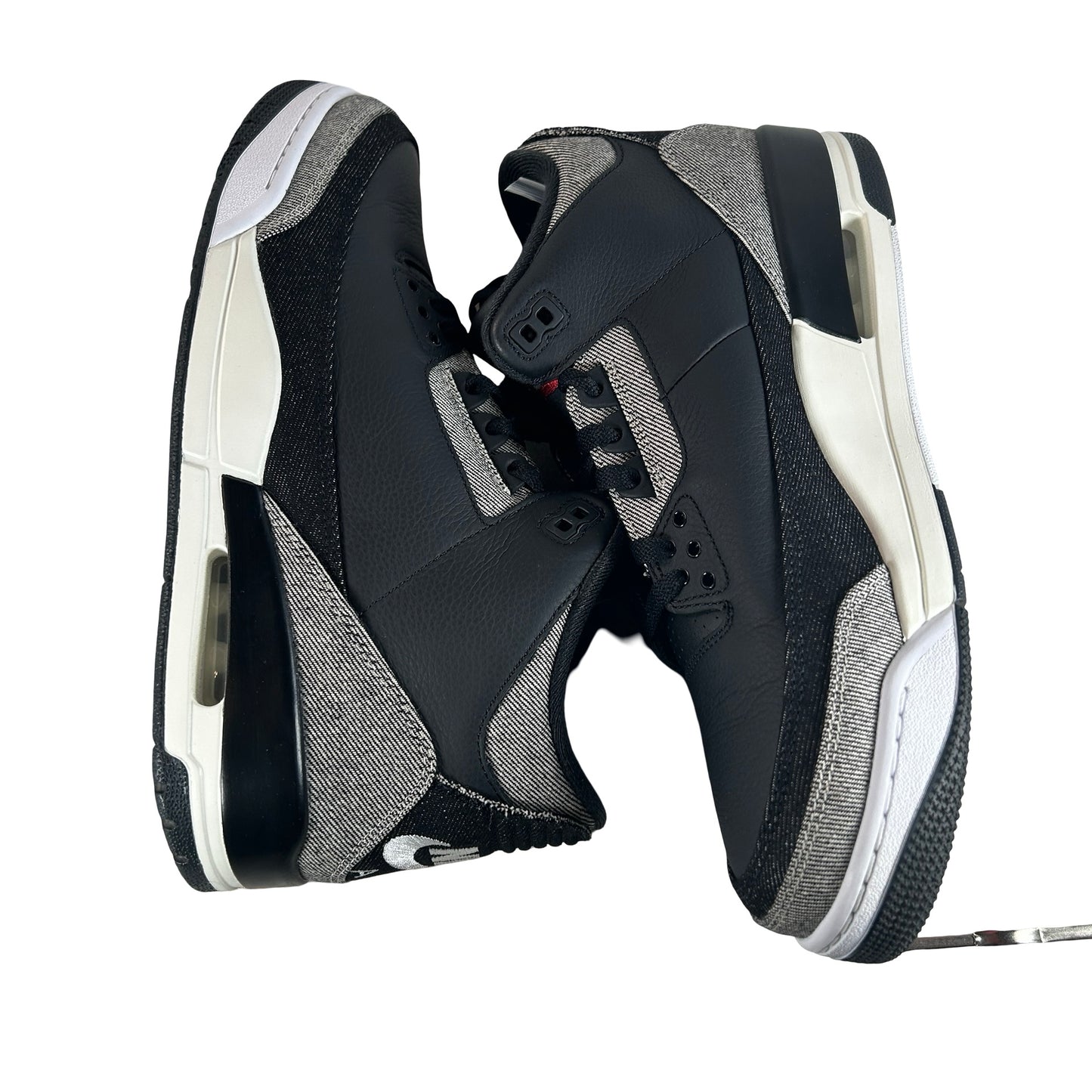 IR0914 400 Jordan 3 Retro Levi’s Black [USED] - 12 M (Used)