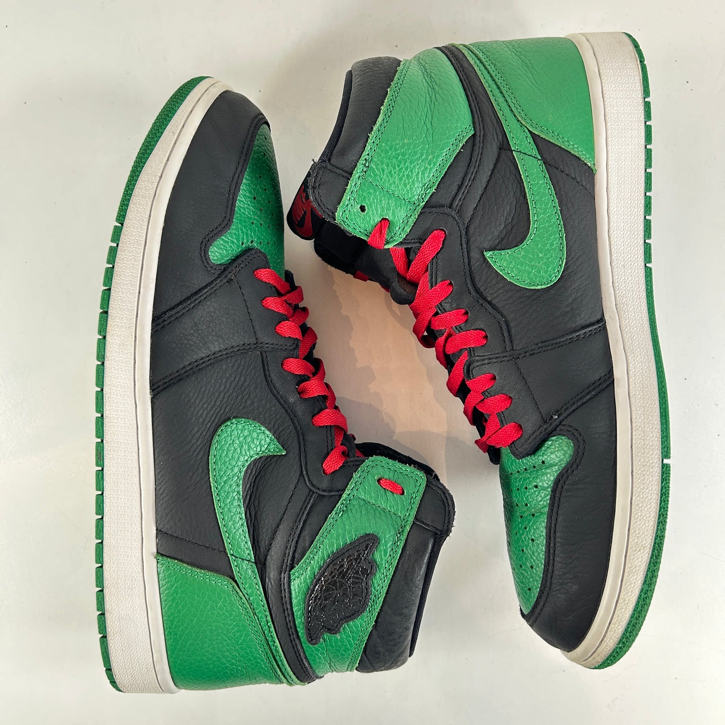 555088 030 Jordan 1 Verde Pino 2.0