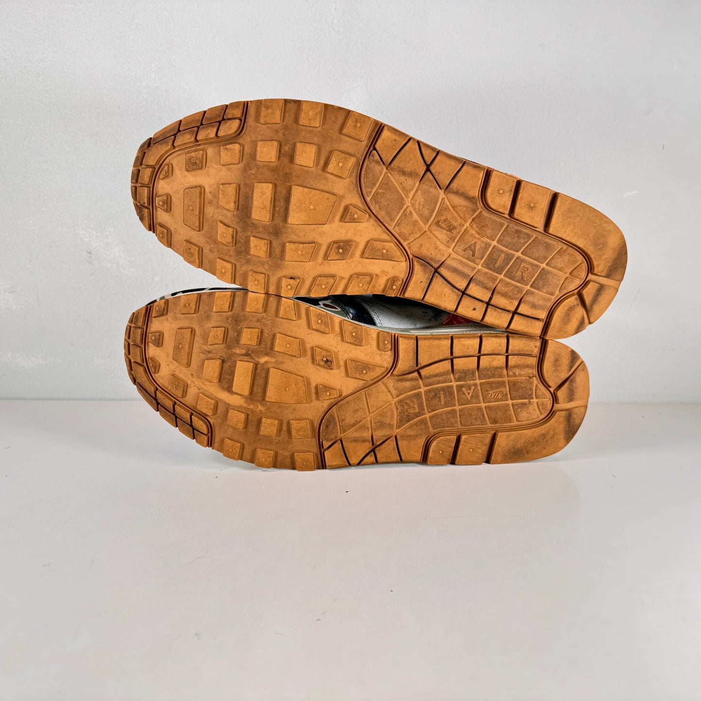DN1803 900 Nike Air Max 1 SP Conceptos Pesados