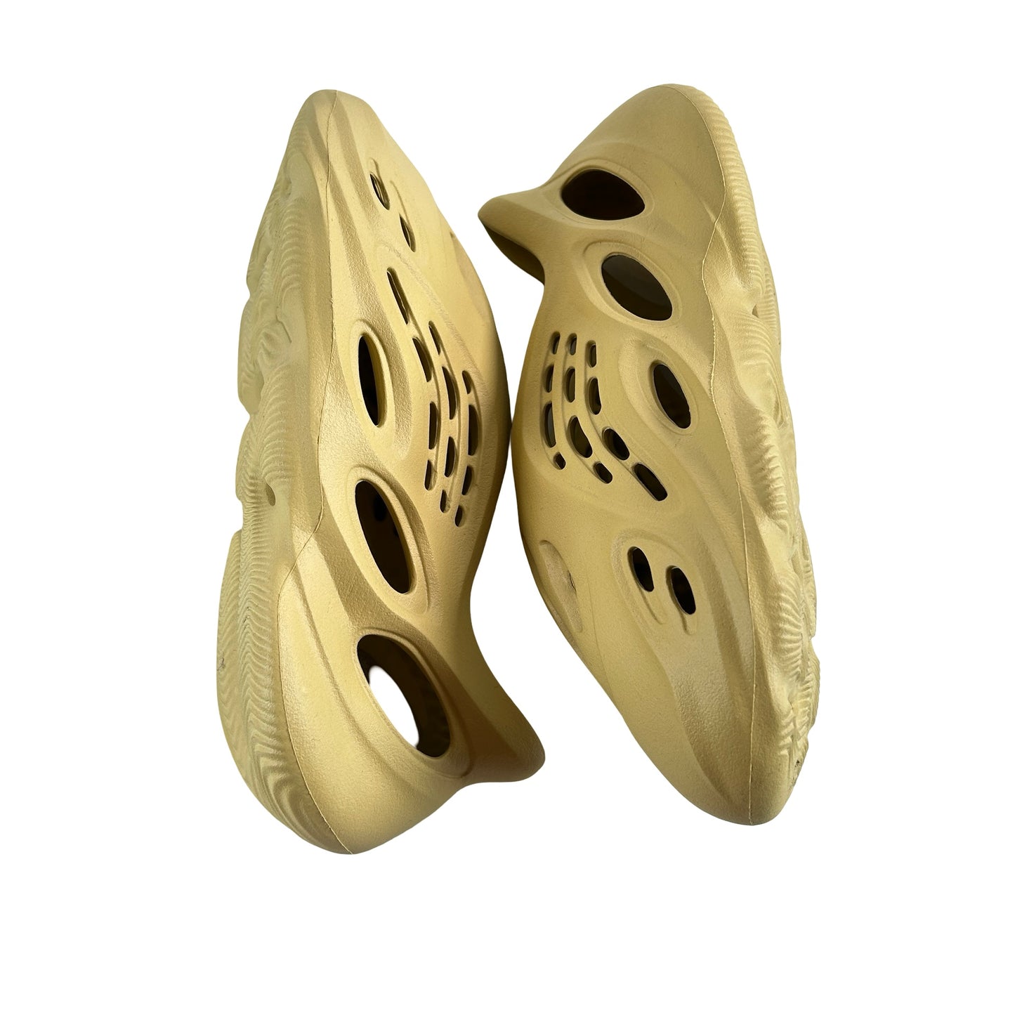 GV6775 Adidas Yeezy Foam RNNR Sulfur [USED] - 9 M (VNDS)