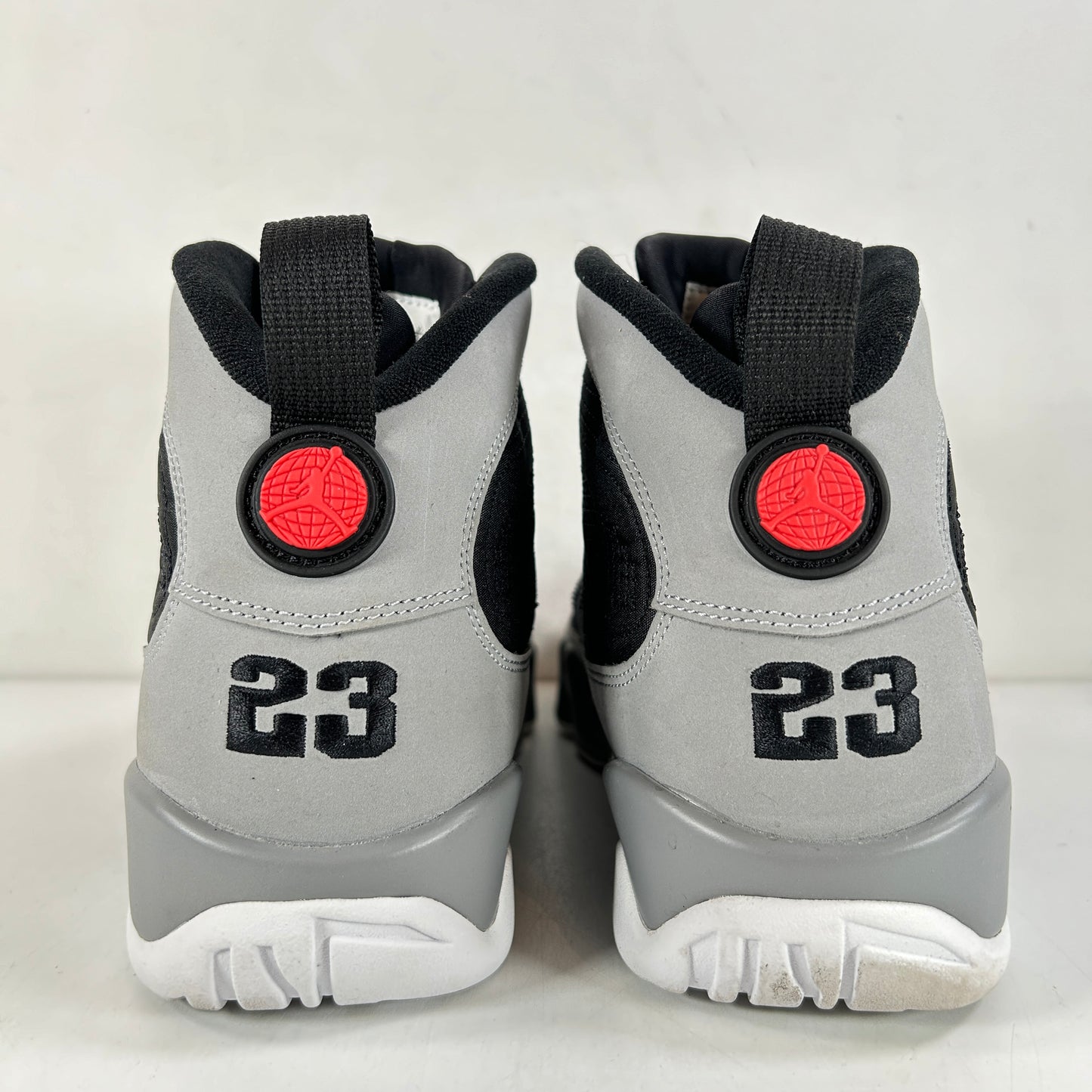 CT8019 060 Jordan 9 Retro Particle Grey [USED] - 10 M (Used)