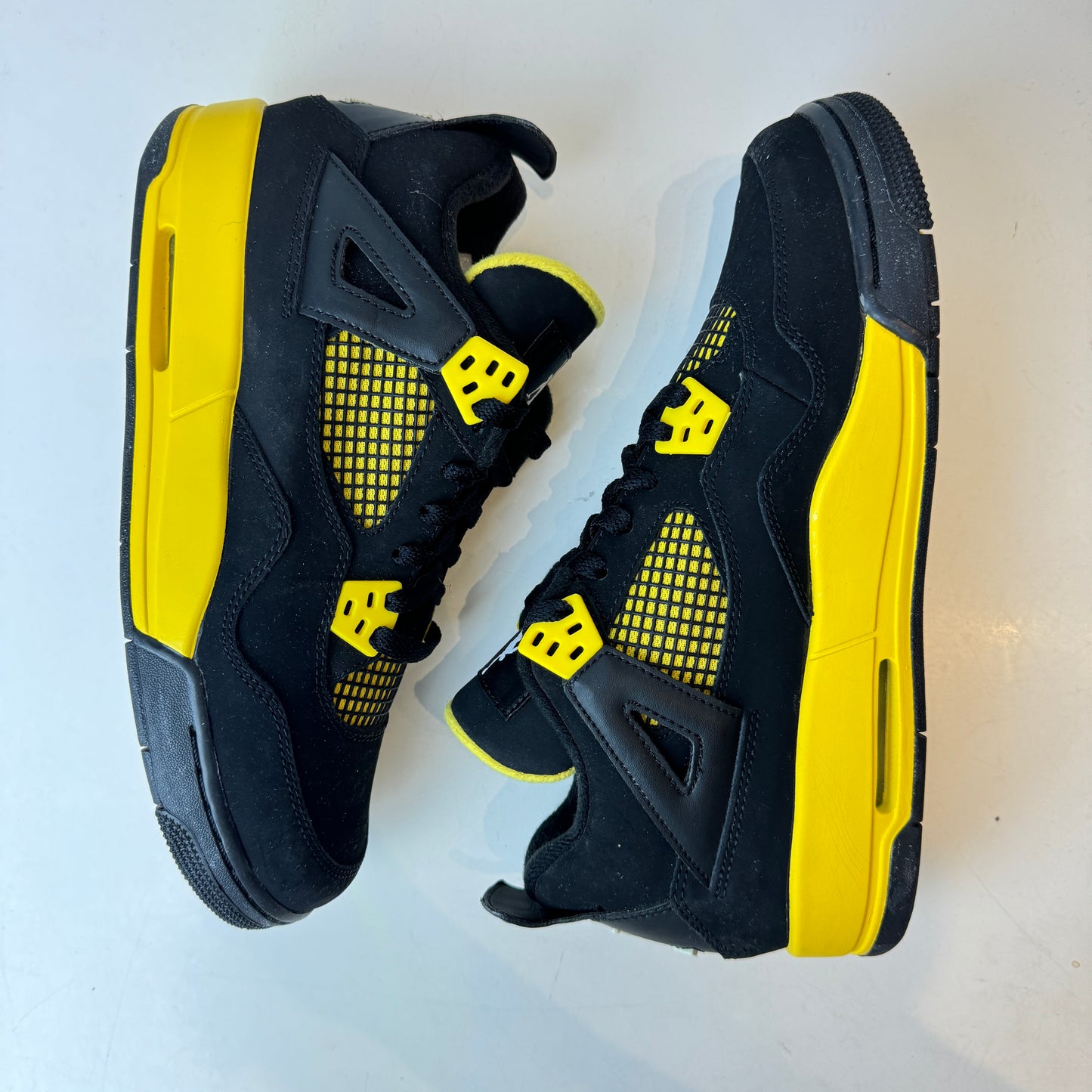 408452 008 Jordan 4 Retro Thunder (2012) (GS) [USED] - 7 Y (VNDS) (No Box)