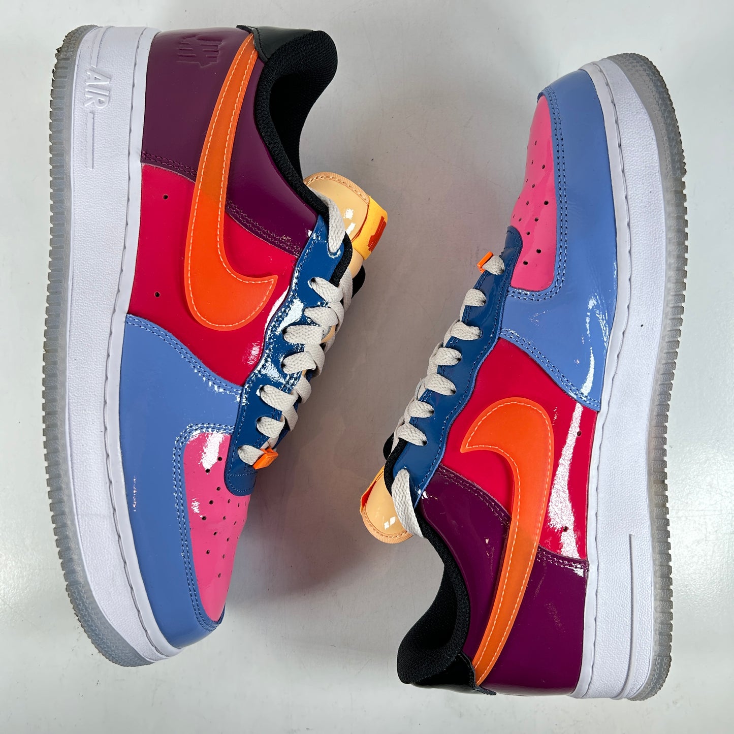 DV5255 400 Nike Air Force 1 Low SP UNDFTD Patente múltiple