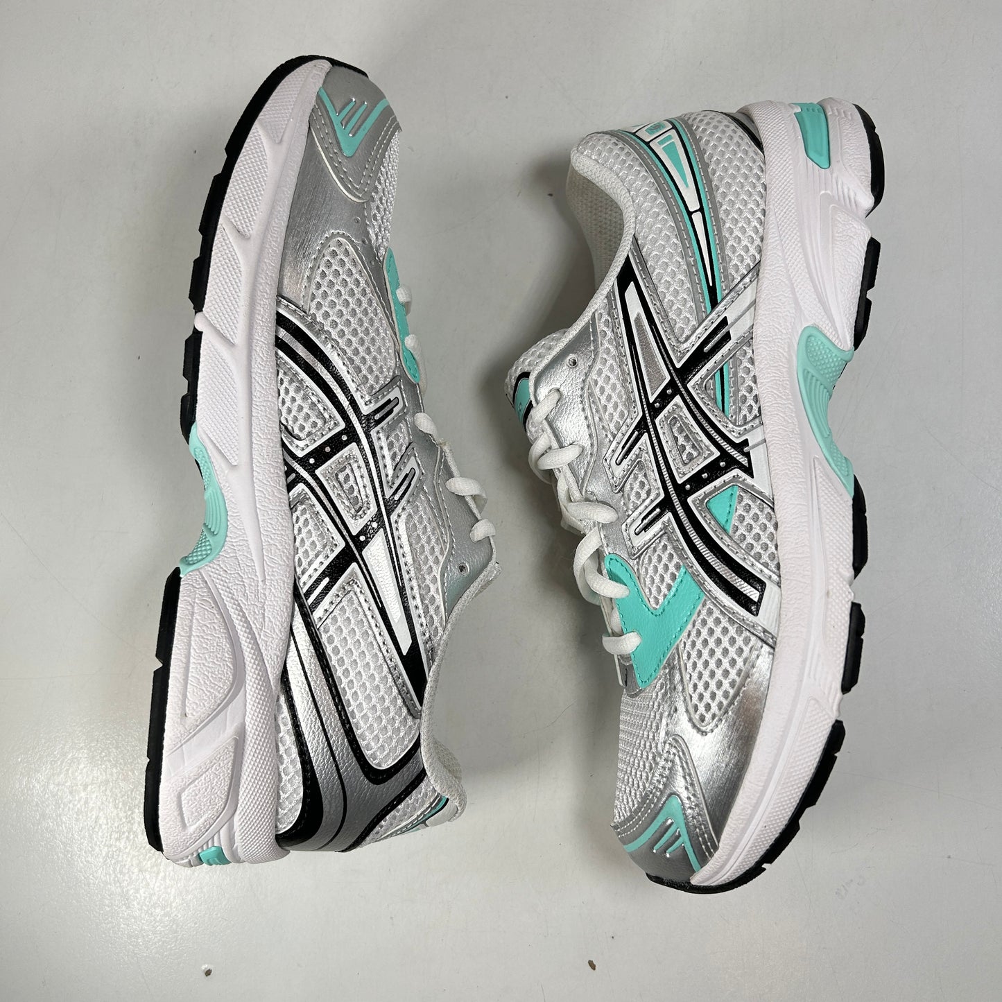 1204A163 102 ASICS Gel-1130 White Aqua (GS) [USED] - 5.5 M (Used) (Replace Box)