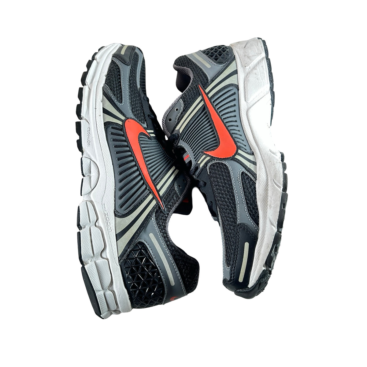 FB9149 001 Nike Zoom Vomero 5 Black Picante Red [USED] - 11.5 M (Used)