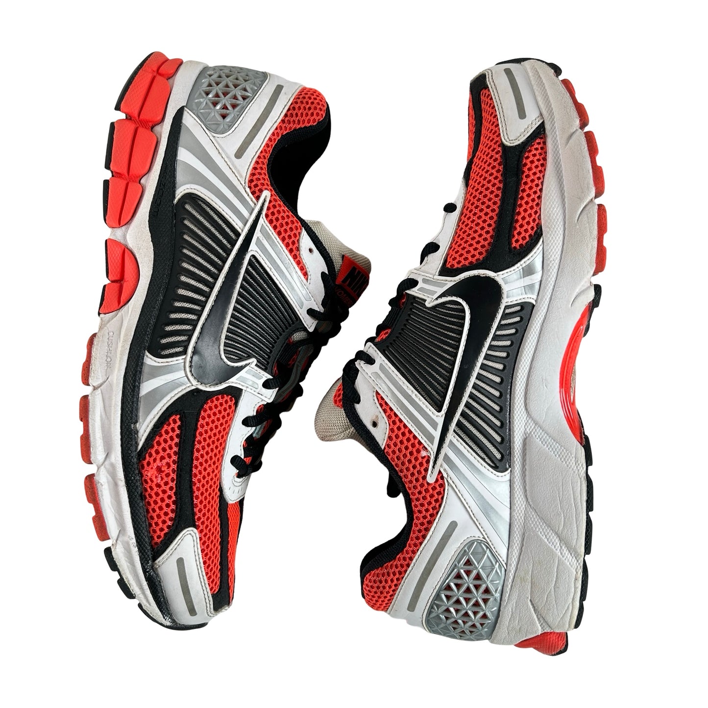 CZ8667 600 Nike Zoom Vomero 5 Carmesí brillante