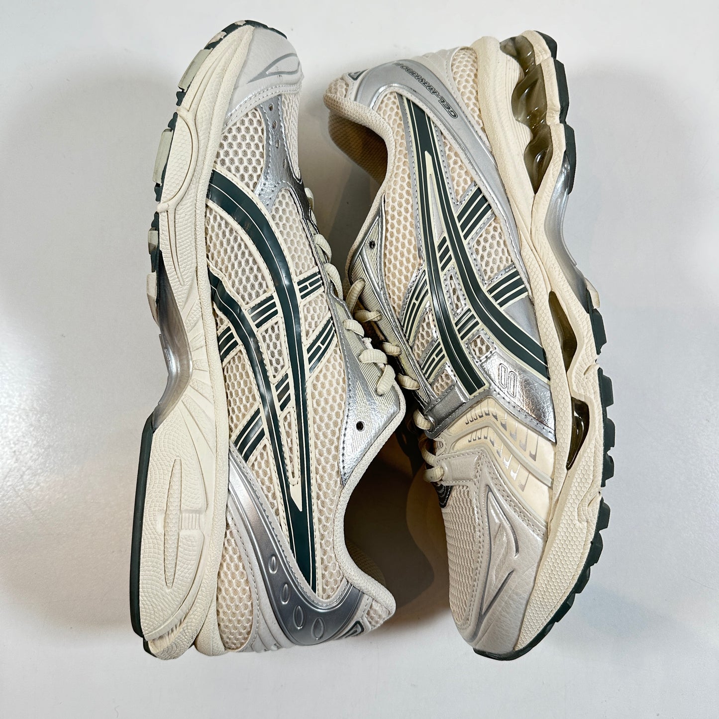 1201A019 200 ASICS Gel-Kayano 14 Birch Dark Pewter [USED] - 11 M (Used)