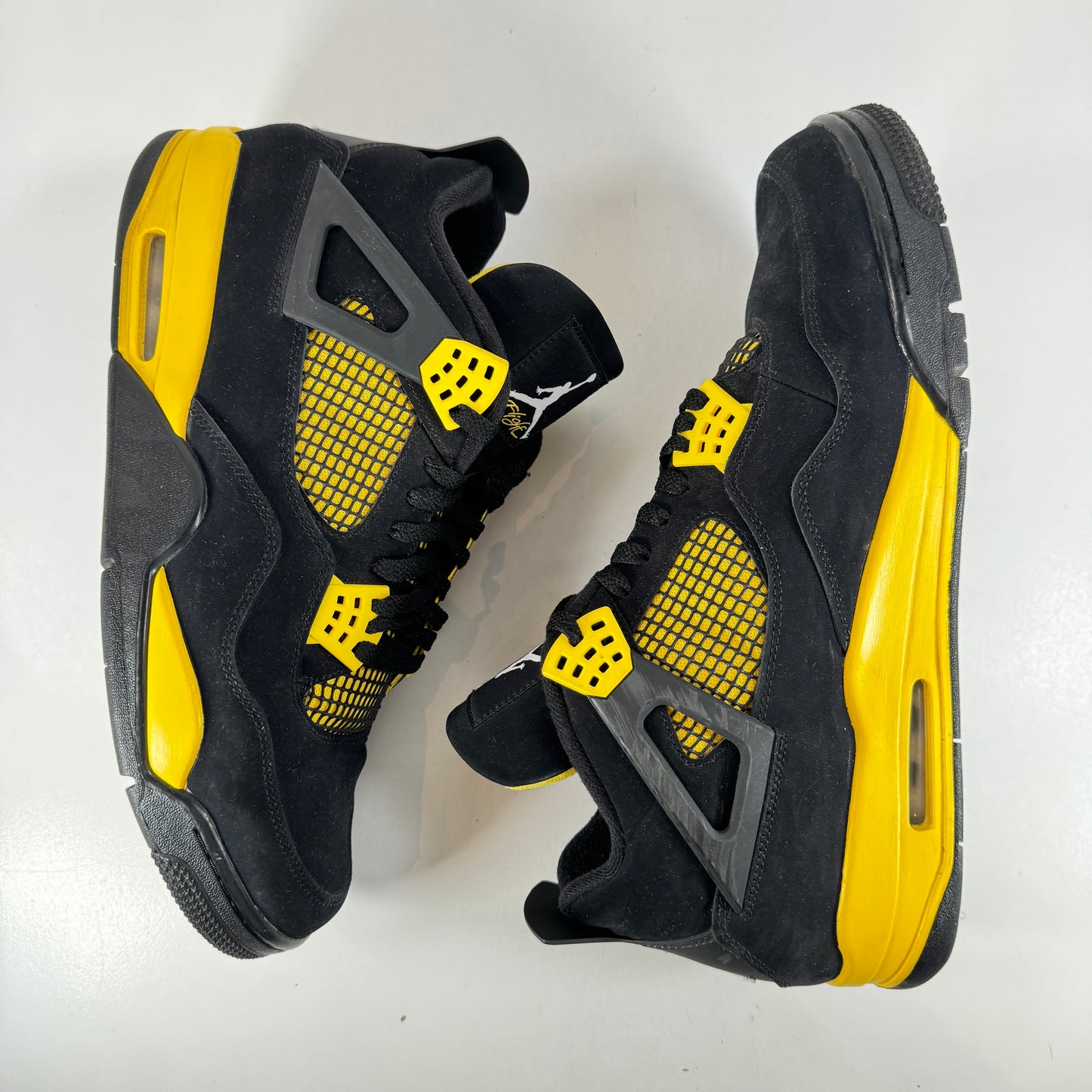 DH6927 017 Jordan 4 Retro Thunder [USED] - 14 M (Used)