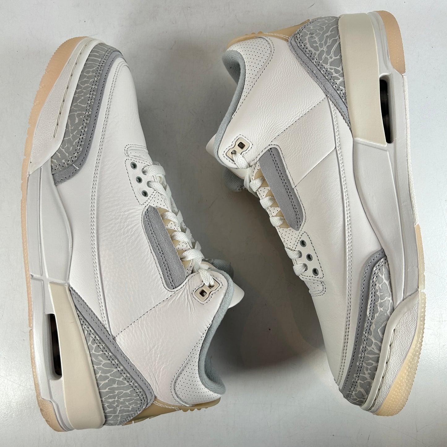 FJ9479 100 Jordan 3 Retro Craft Ivory [USED] - 12 M (Used)