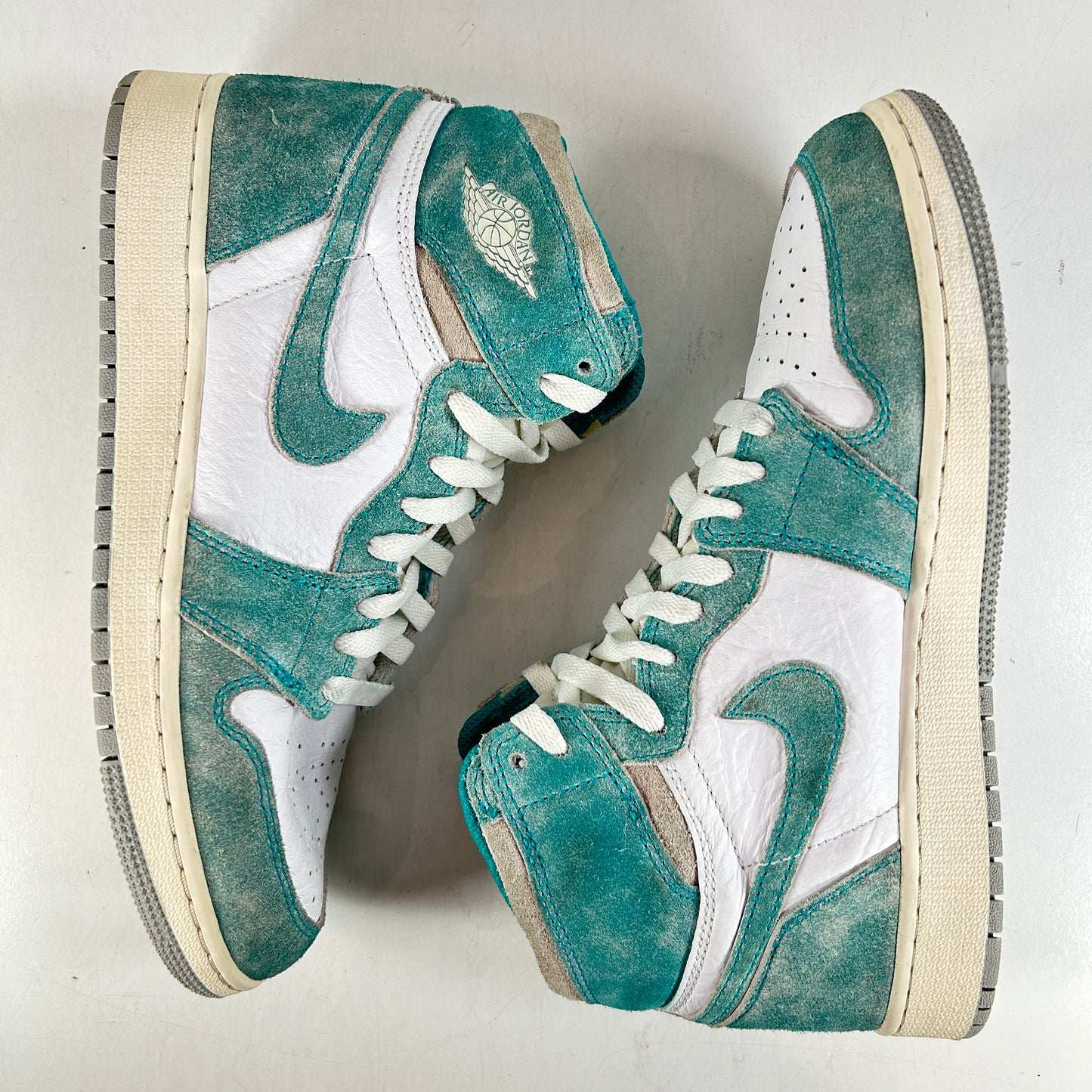 575441 311 Jordan 1 Retro High Turbo Green (GS) [USED] - 7 Y (Used)