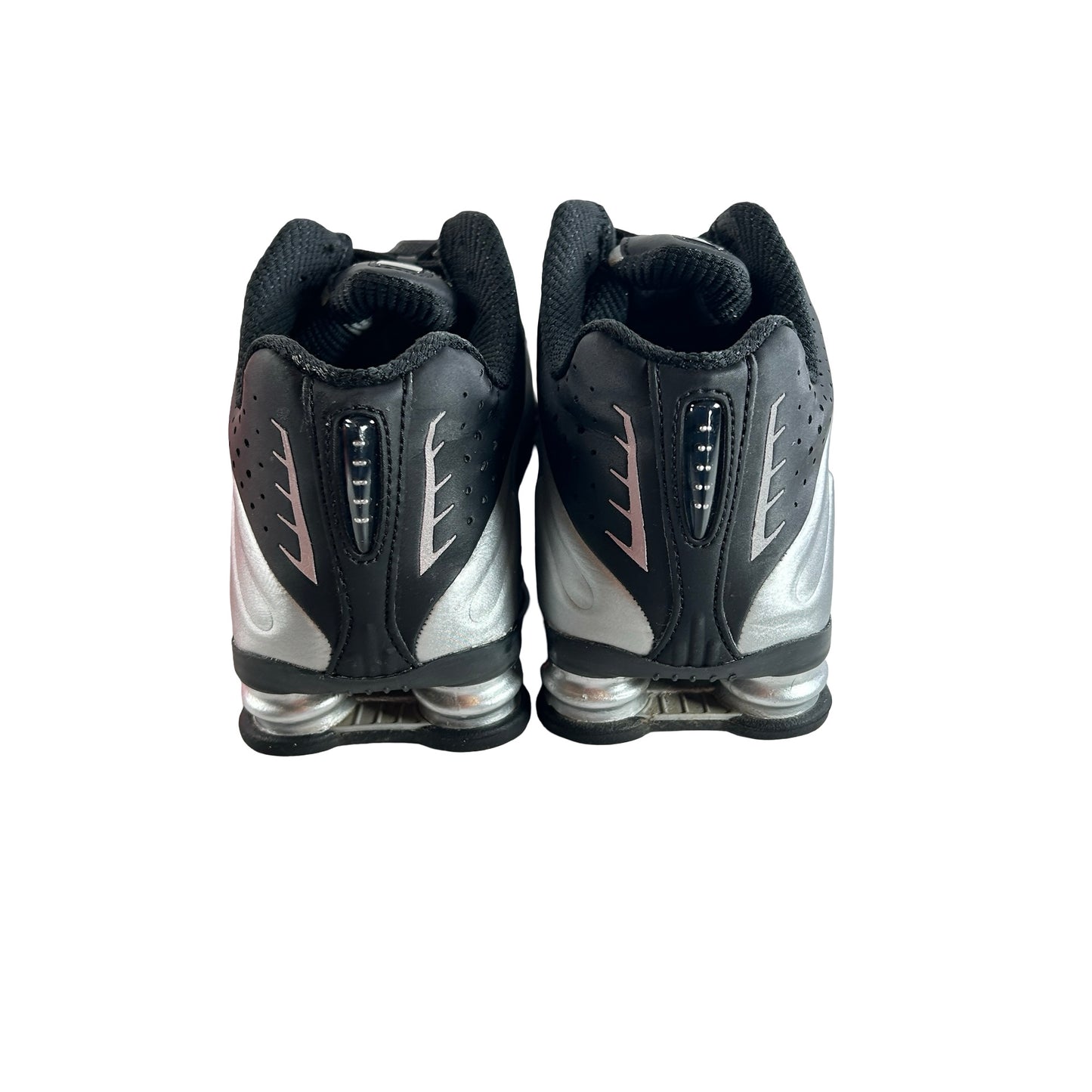 HQ1988 007 Nike Shox R4 Metallic Silver Black [USED] - 8 M (Used)