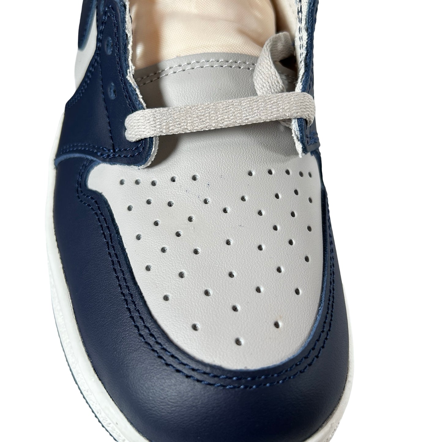 BQ4422 400 Jordan 1 High 85 Georgetown [CONDITIONAL] - 9.5 M (Right Toe Box Spot)