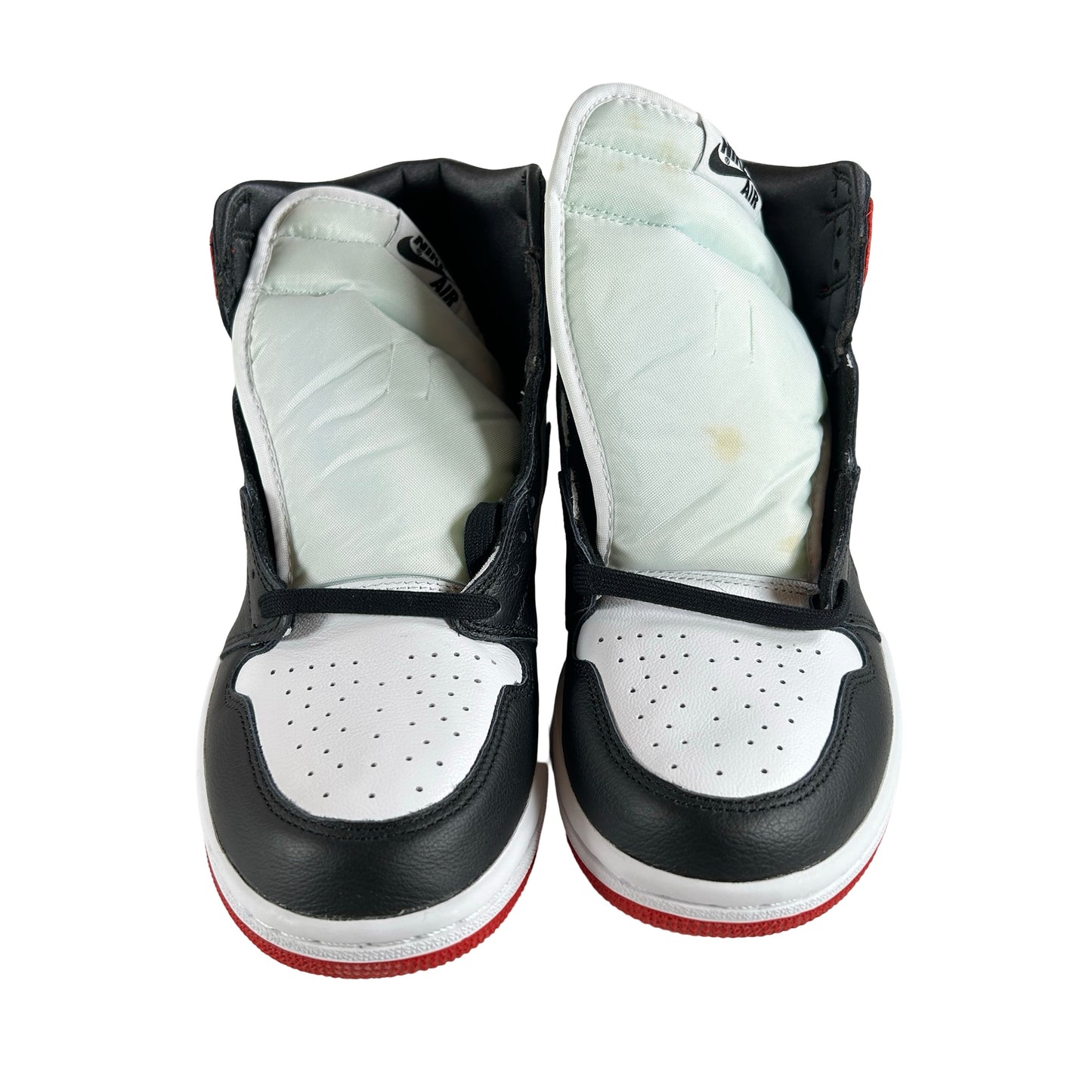 CD0461 016 AJ1 Satin Black Toe [CONDITIONAL] - 9.5 W (Stained Tongue)