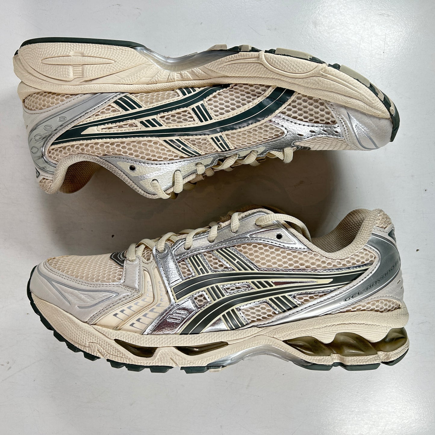 1201A019 200 ASICS Gel-Kayano 14 Birch Dark Pewter [USED] - 9 M (Used) (Replace Box)