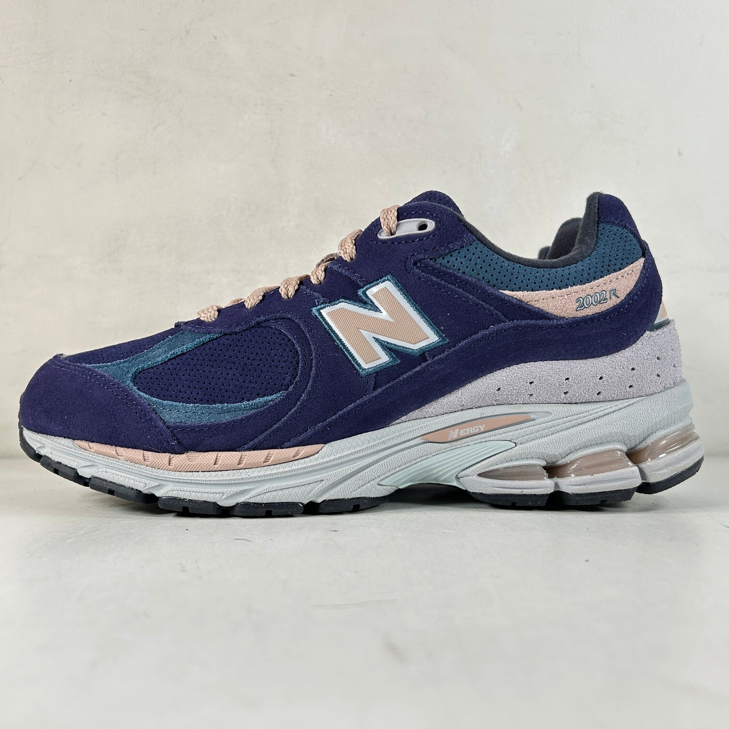 M2002RWC New Balance 2002R Night Tide [USED] - 8.5 M (Used)
